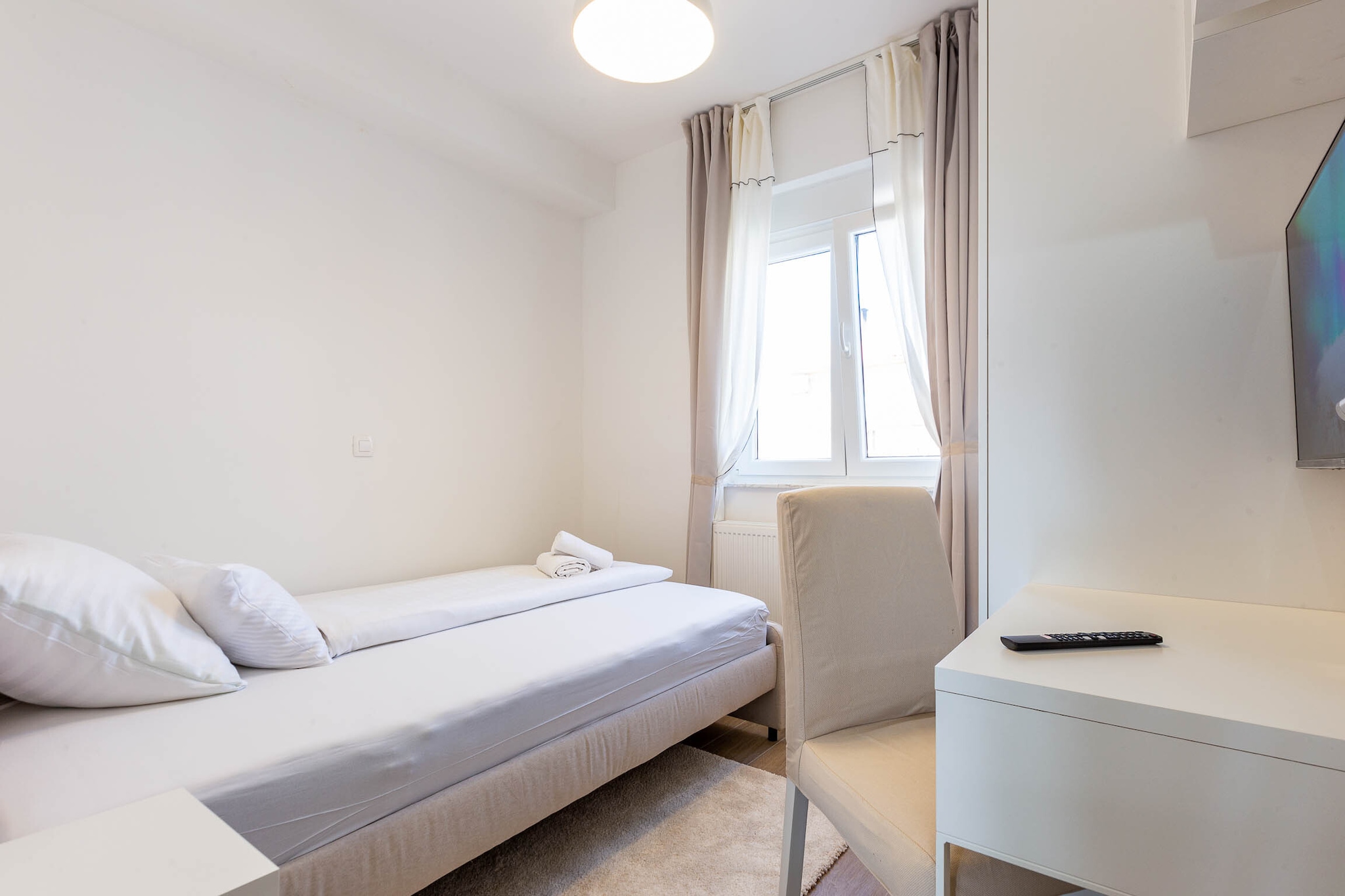 Exquisite Prestige Luxury Apartments with Shared Pool - Comfort Three Bedroom Apartment with Balcony (owner 3)-Schlafzimmer