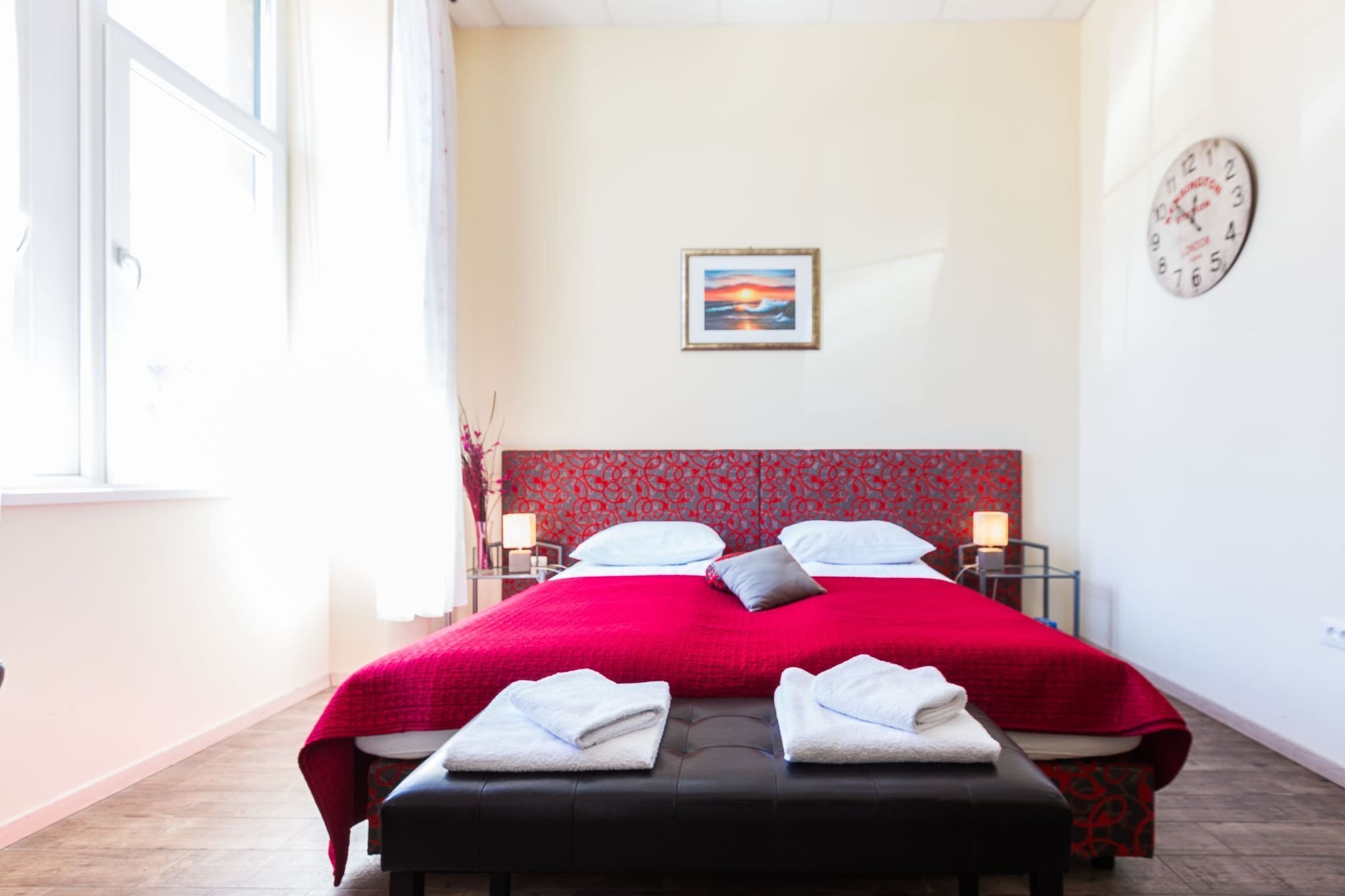 Charming and Historic Old Town Apartments - Double Room-Slaapkamer