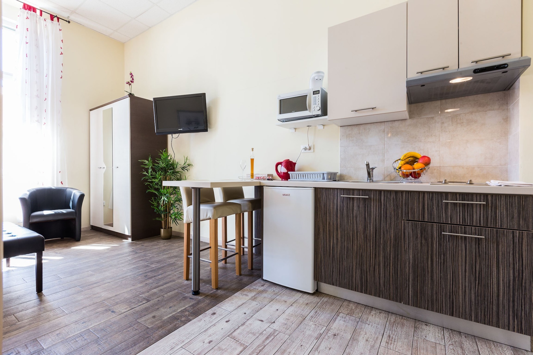 Charming and Historic Old Town Apartments - Studio Apartment