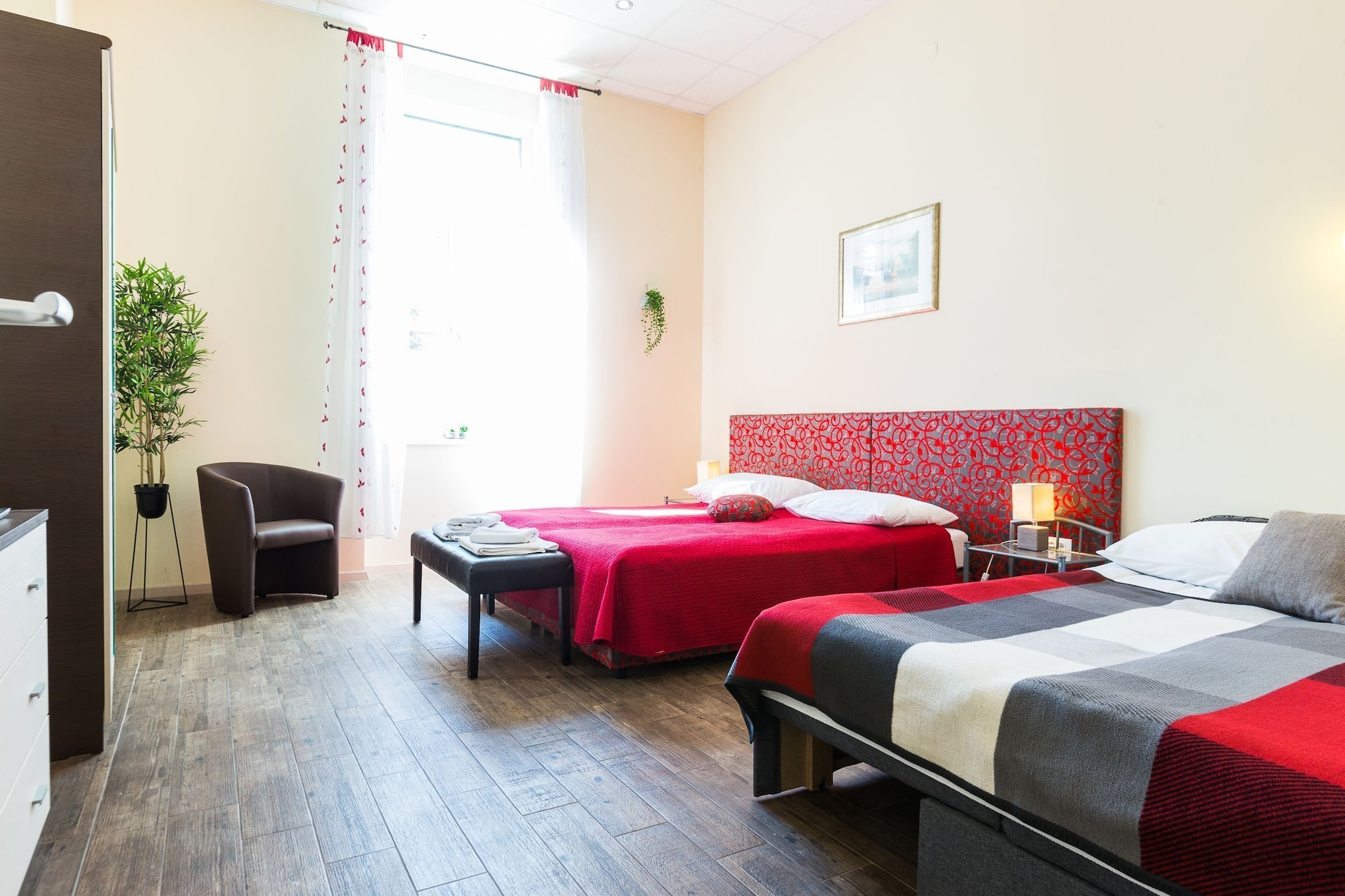 Charming and Historic Old Town Apartments - One Bedroom Apartment