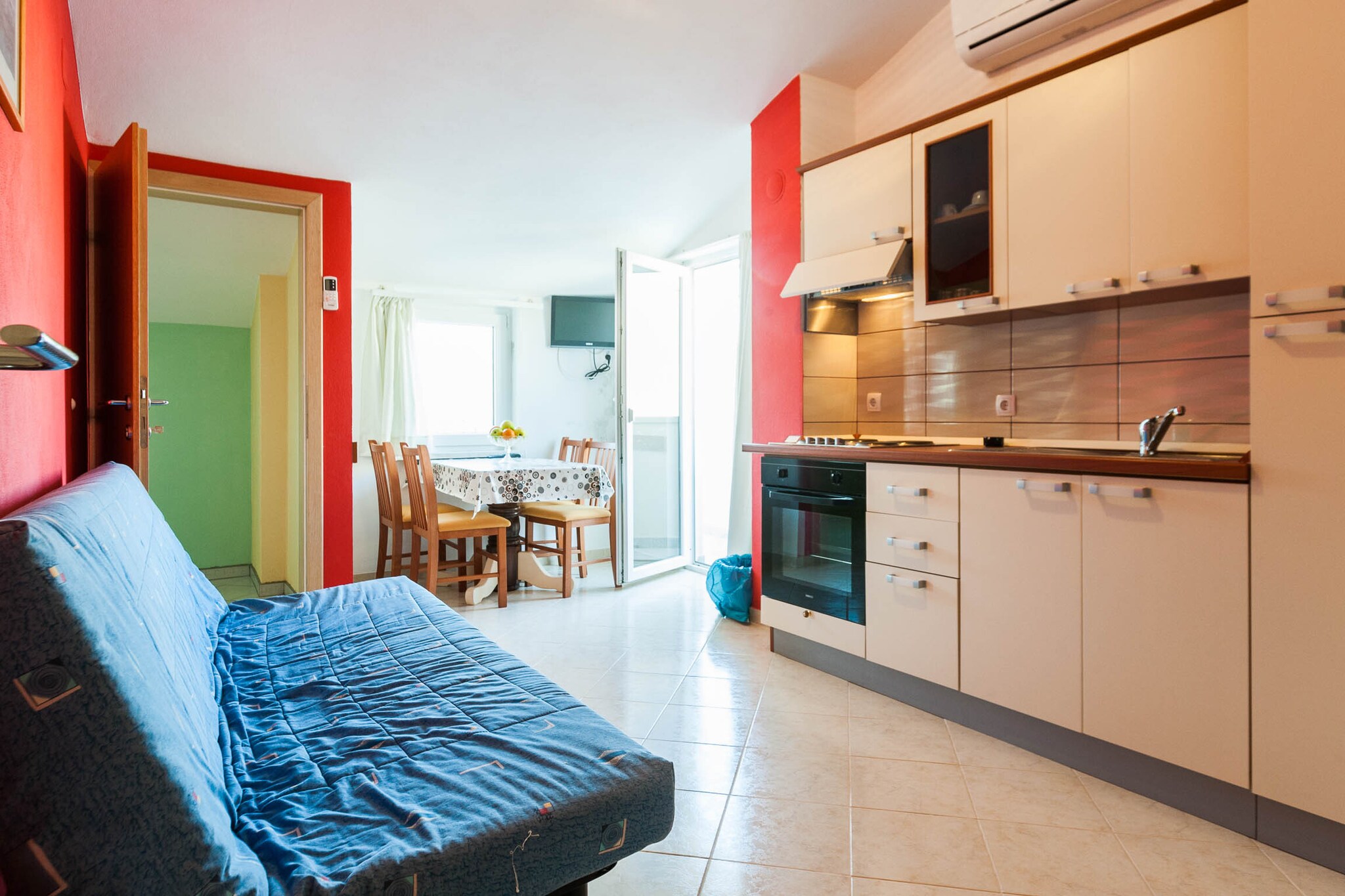 Cozy Apartments in Zadar with Sea and Mountain Views - Studio Apartment (owner 2)-Küche