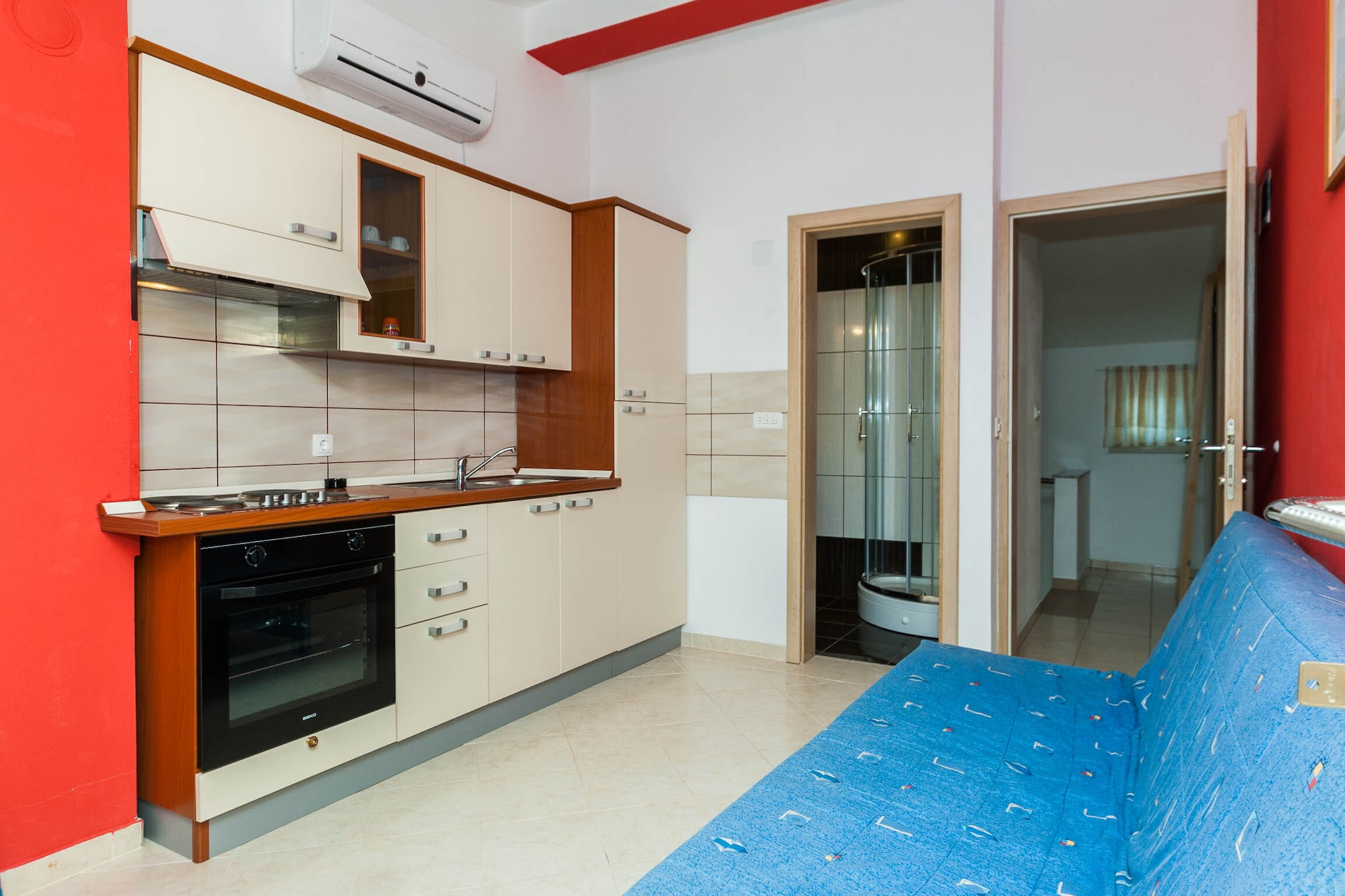 Cozy Apartments in Zadar with Sea and Mountain Views - Studio Apartment (owner 2)-Küche