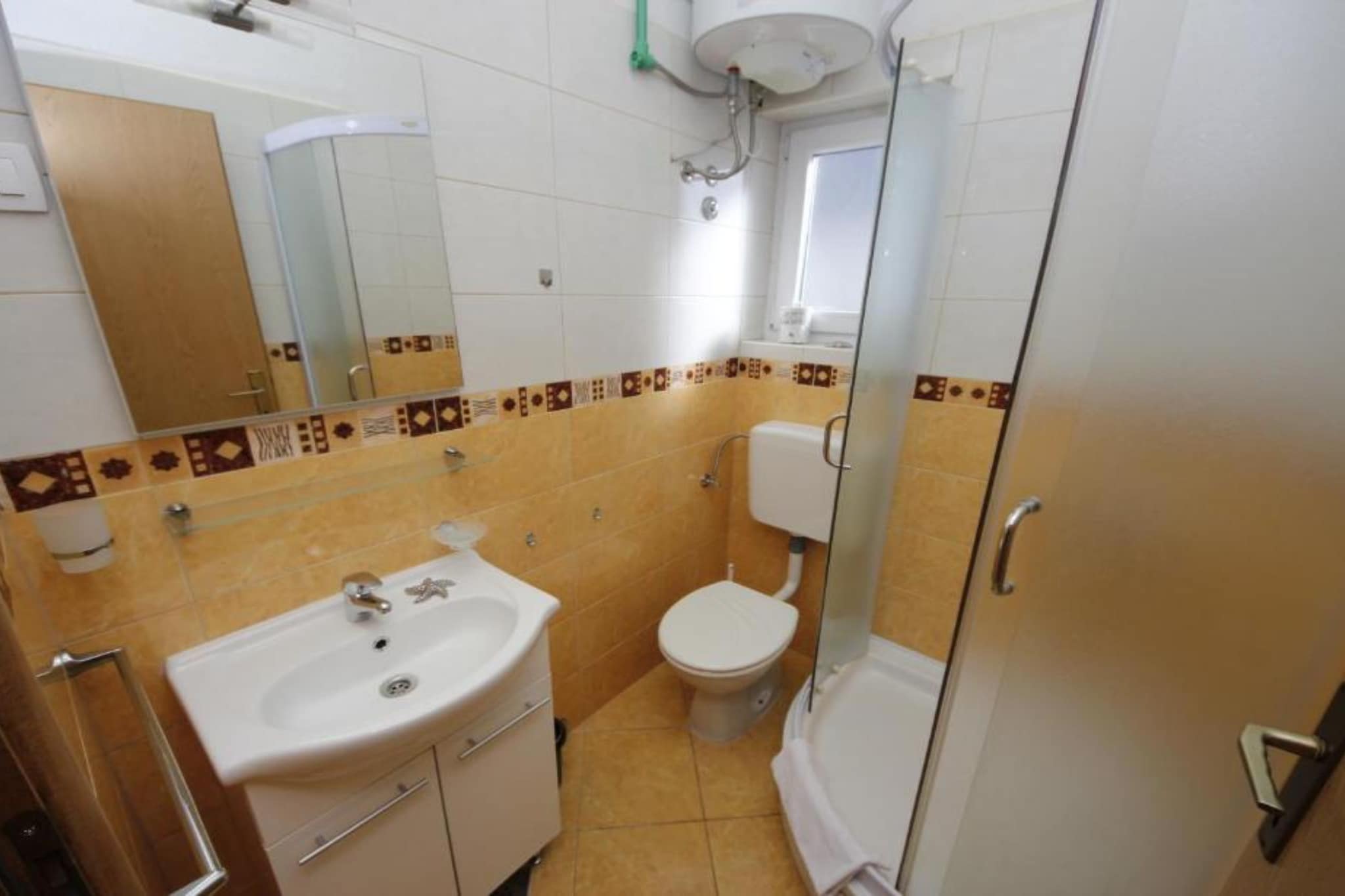 Apartments Katija - One Bedroom Apartment 5-Badezimmer