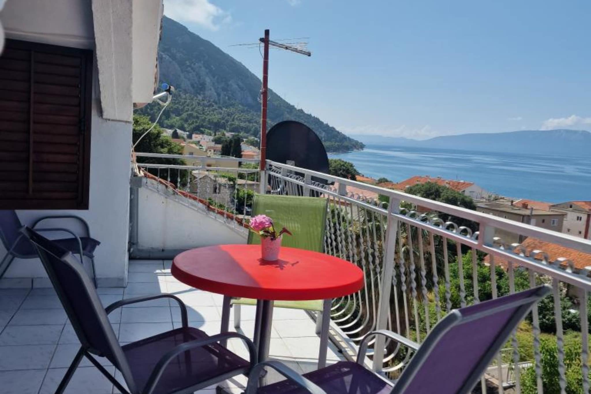 Two Bedroom  Apartment with Terrace and Sea View 4-Terrassenbalkon