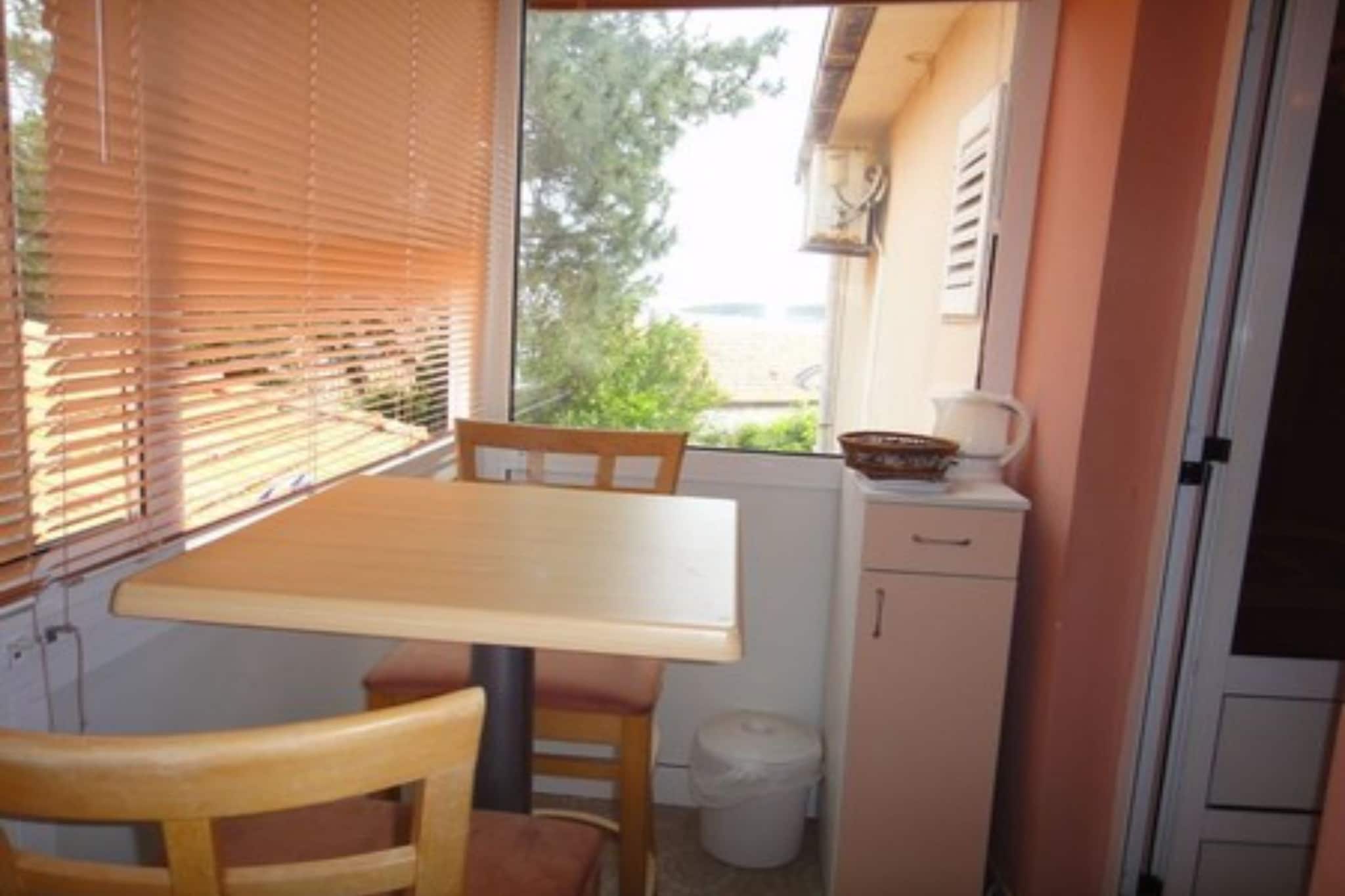 Seafront Apartments Pretner - Studio Apartment with Balcony and Sea View-Küche