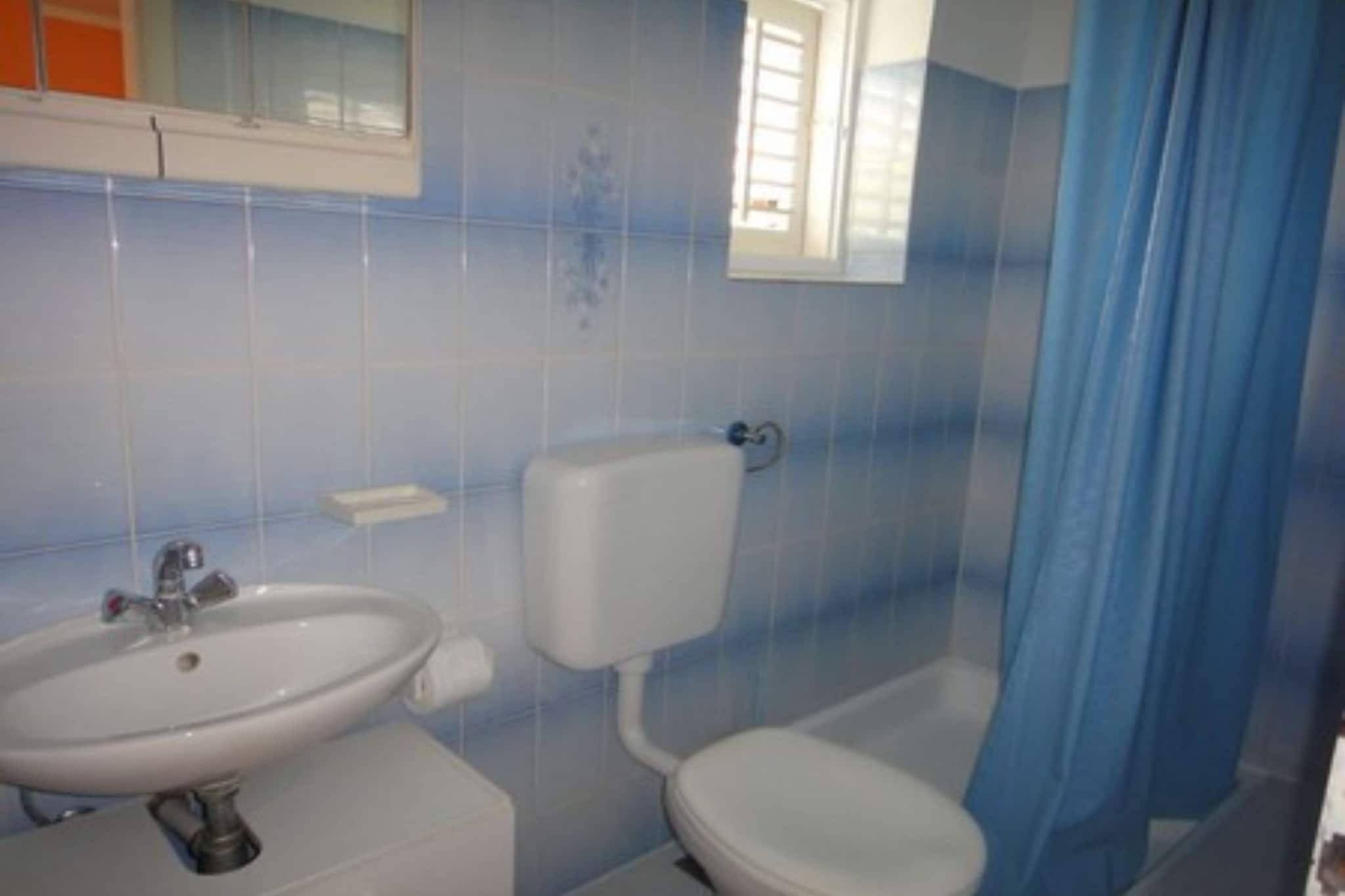 Seafront Apartments Pretner - Comfort Studio Apartment with Balcony and Sea View-Badezimmer