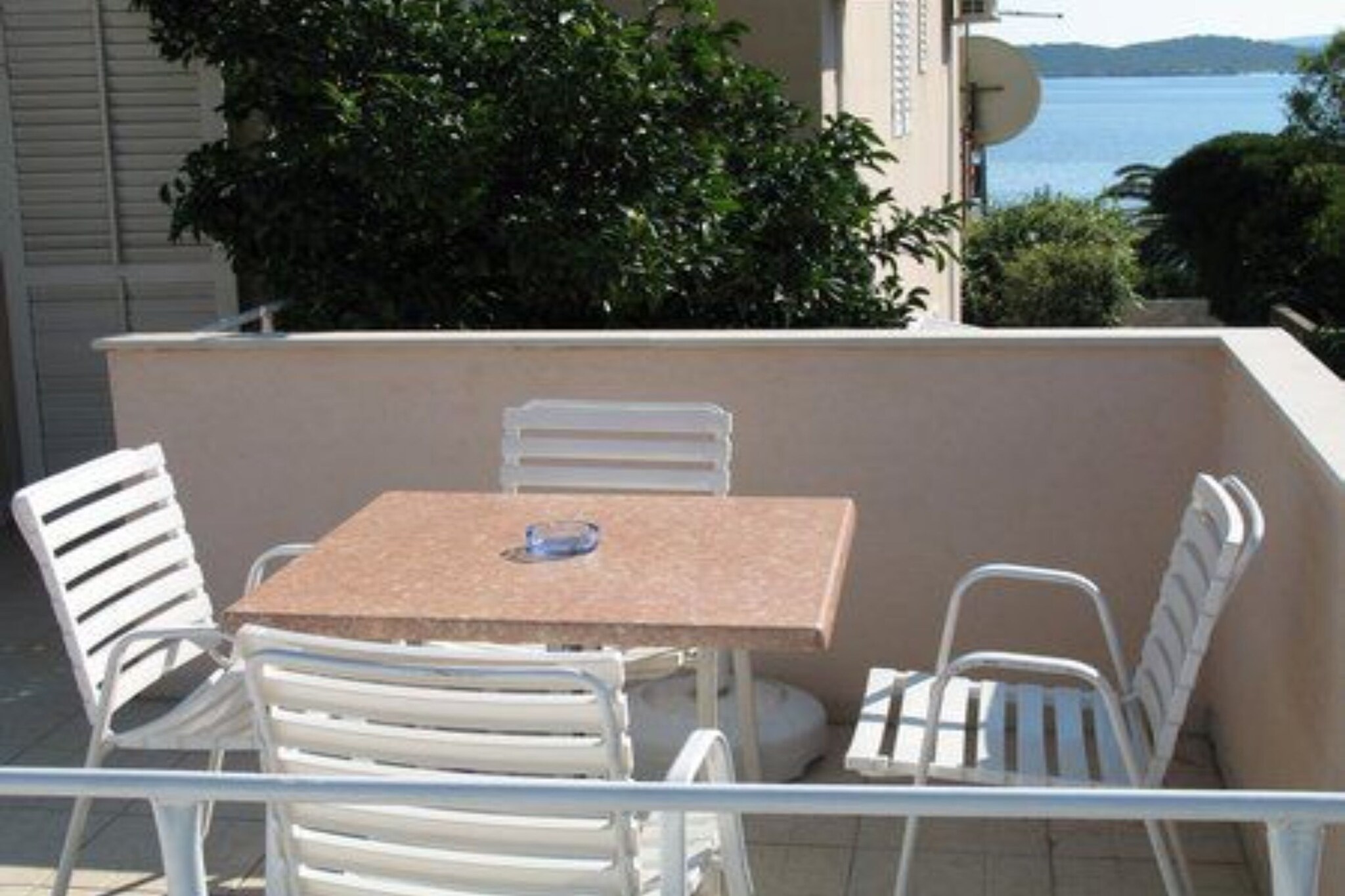 Seafront Apartments Pretner -  Studio Apartment with Terrace-Terrasse
