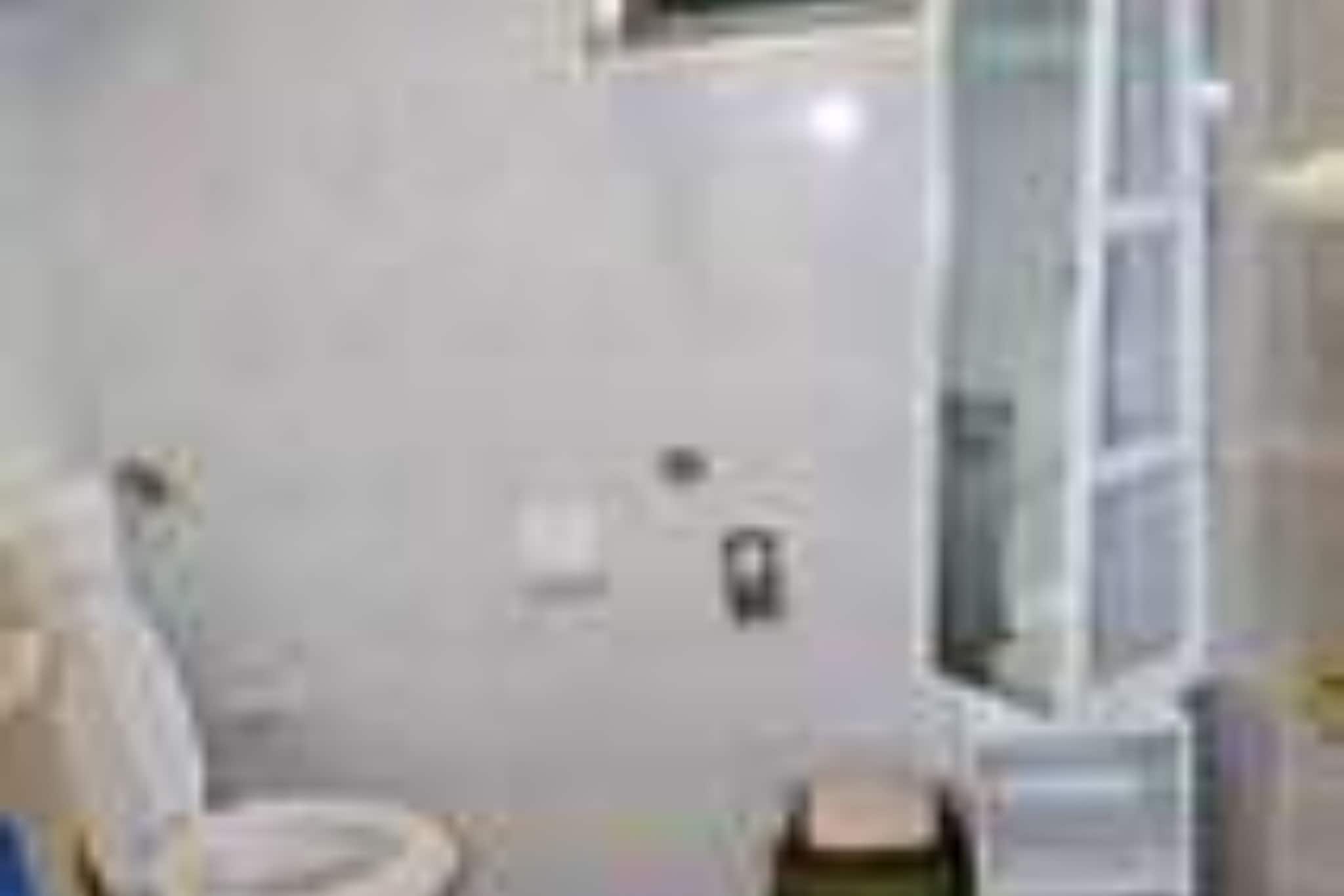 Apartments Hasić Marina - Studio Apartment with Balcony and Sea View-Badkamer