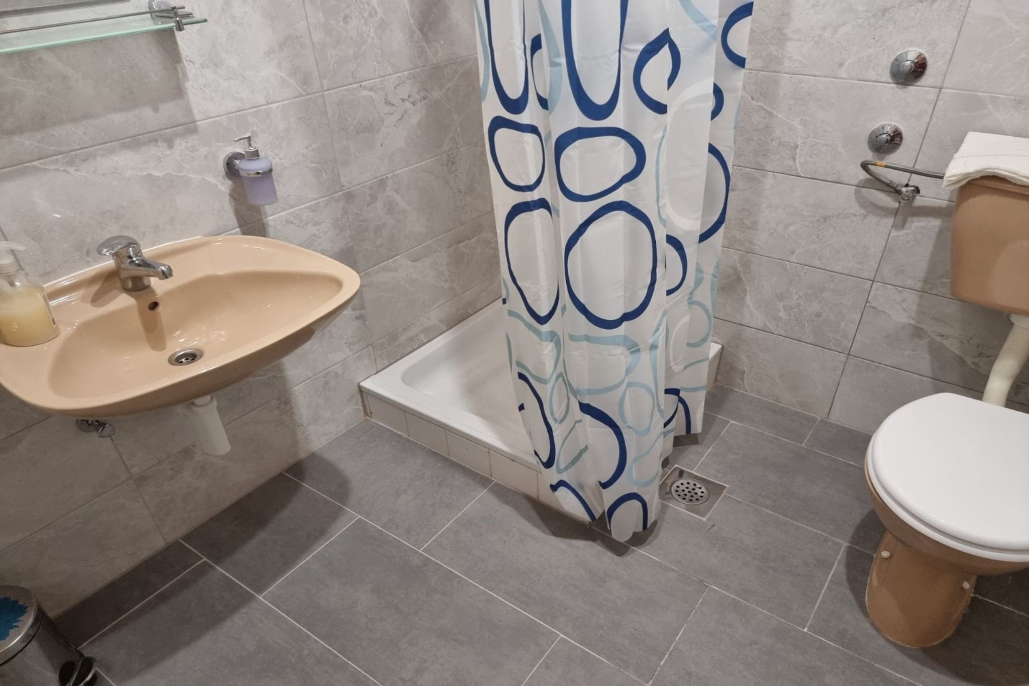 Apartments Željka - Studio Apartment with Terrace with Sea View (6)-Badezimmer