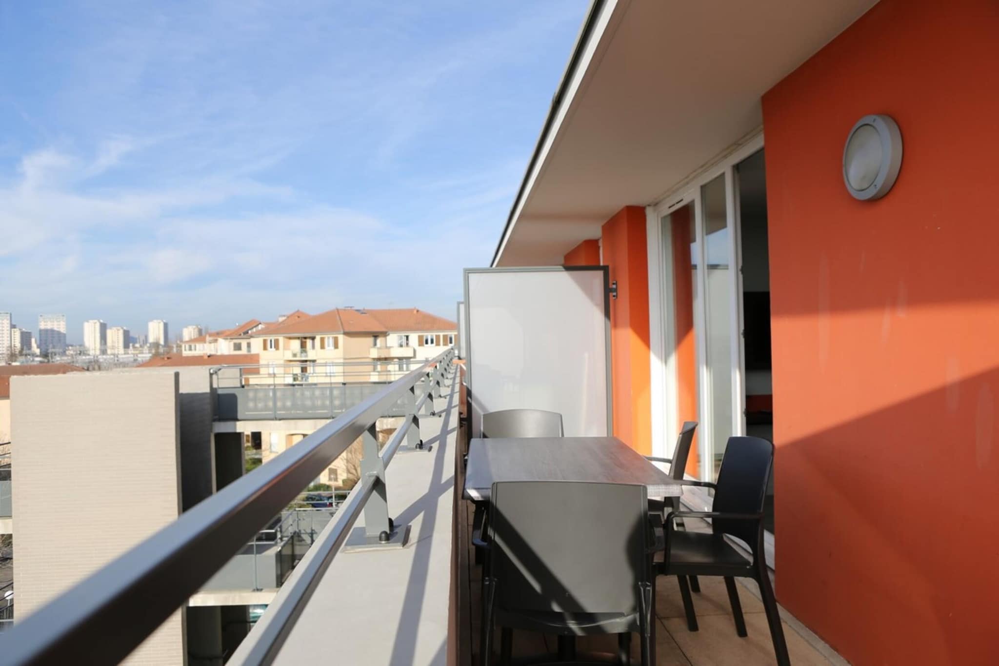 Kitchen(hob, microwave, fridge-freezer, dishes and cutlery), Living/bed room(double bed, TV), bathroom(shower, toilet), toilet(toilet), storage, garage, Internet access, washing machine, private outdoor pool, lift, parking (paying)