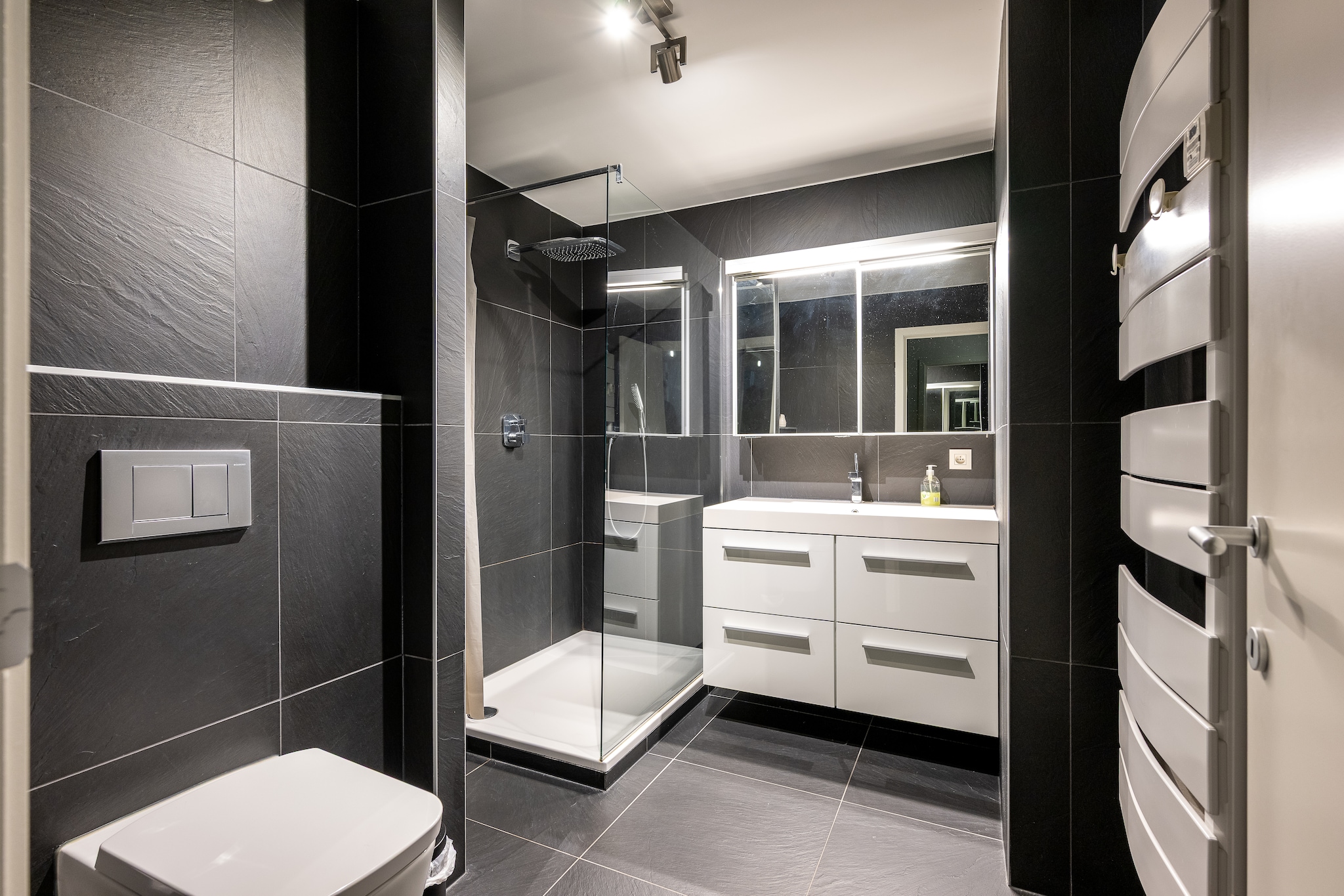 SEAGARDEN VILLAGE 003 0001-Badkamer