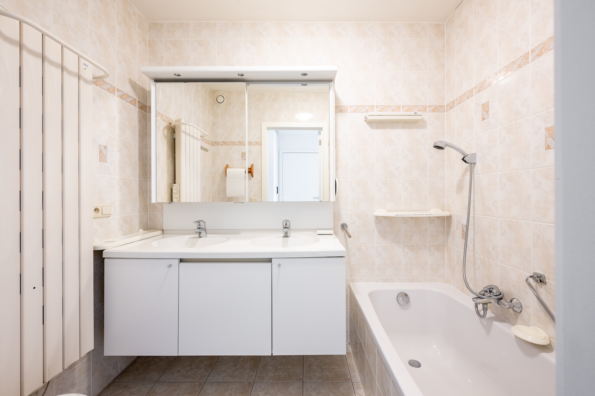 MON REPOS 2-Badkamer