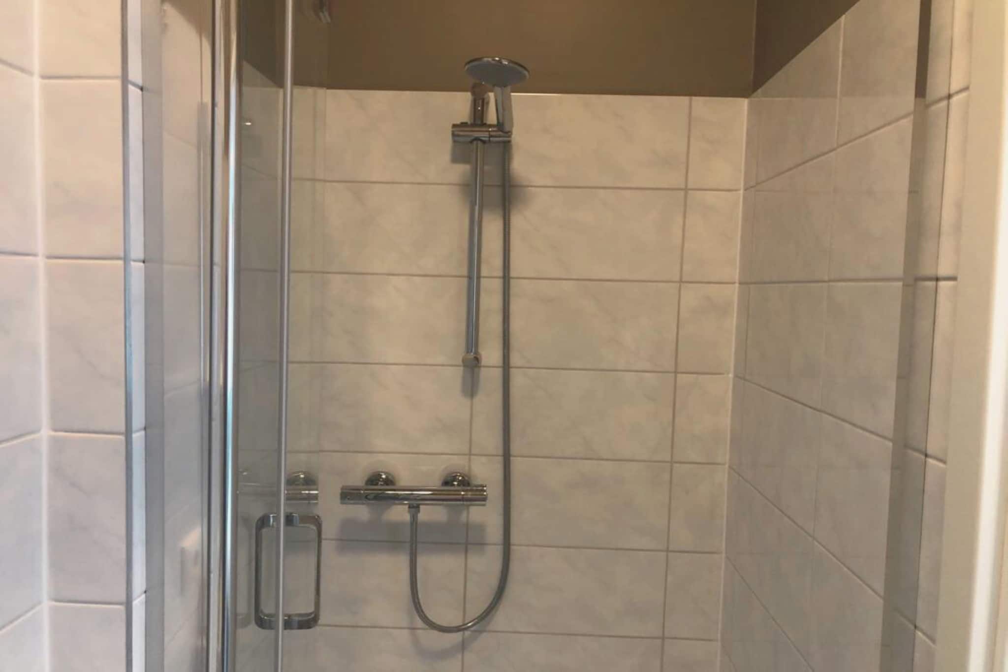 PH2 Apartment mit 2 Schlafzimmern Pellinger-Hof-Bathroom