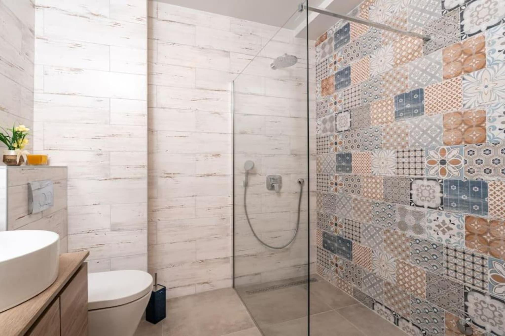 Friends & Family Home - Four Bedrooms Apartment-Badezimmer