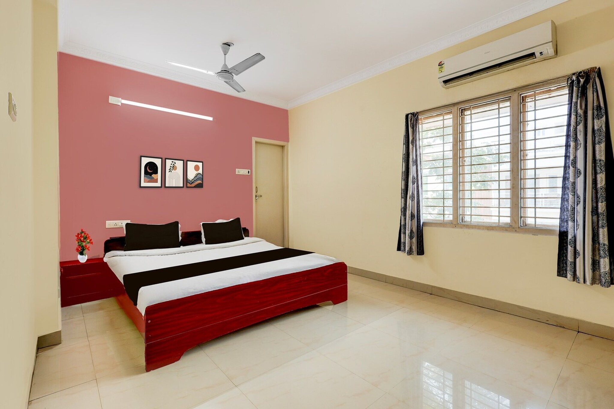 Comfortable Accommodations: Super Collection O Bhanugudi Junction Kakinada Formerly Stay Inn Luxury in Kakinada offers family rooms with air-conditioning, private bathrooms, and free WiFi throughout the property. Each room includes a work desk, seating area, TV, and free toiletries.
Convenient Facilities: Guests benefit from a lounge, lift, 24-hour front desk, housekeeping service, room service, and luggage storage. Free on-site parking is available, ensuring ease of access for all visitors.
Prime Location: Located 59 km from Rajahmundry Airport, the hotel is 17 km from Coringa Wildlife Sanctuary. English and Hindi are spoken at reception, providing assistance to international and local travellers.
Unmarried couples are warmly welcome at this property.
Guests with local ID proof are warmly welcome.
Early Check-In Policy: A full day’s room rate will be charged for check-ins before 6:00 AM. Complimentary early check-in is available between 6:00 AM and 10:00 AM, subject to room availability.
Check-in is only available to guests aged 18 and above. Please provide a government-issued ID to confirm your age.