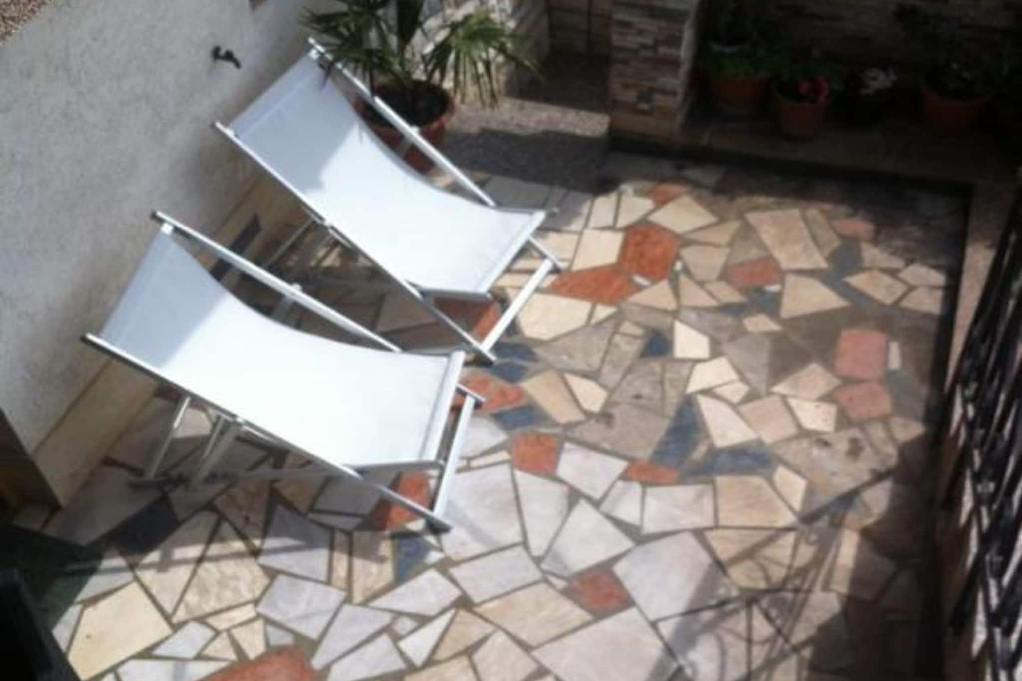 Apartment Magdic - Two Bedroom Apartment with Terrace-Terrasse