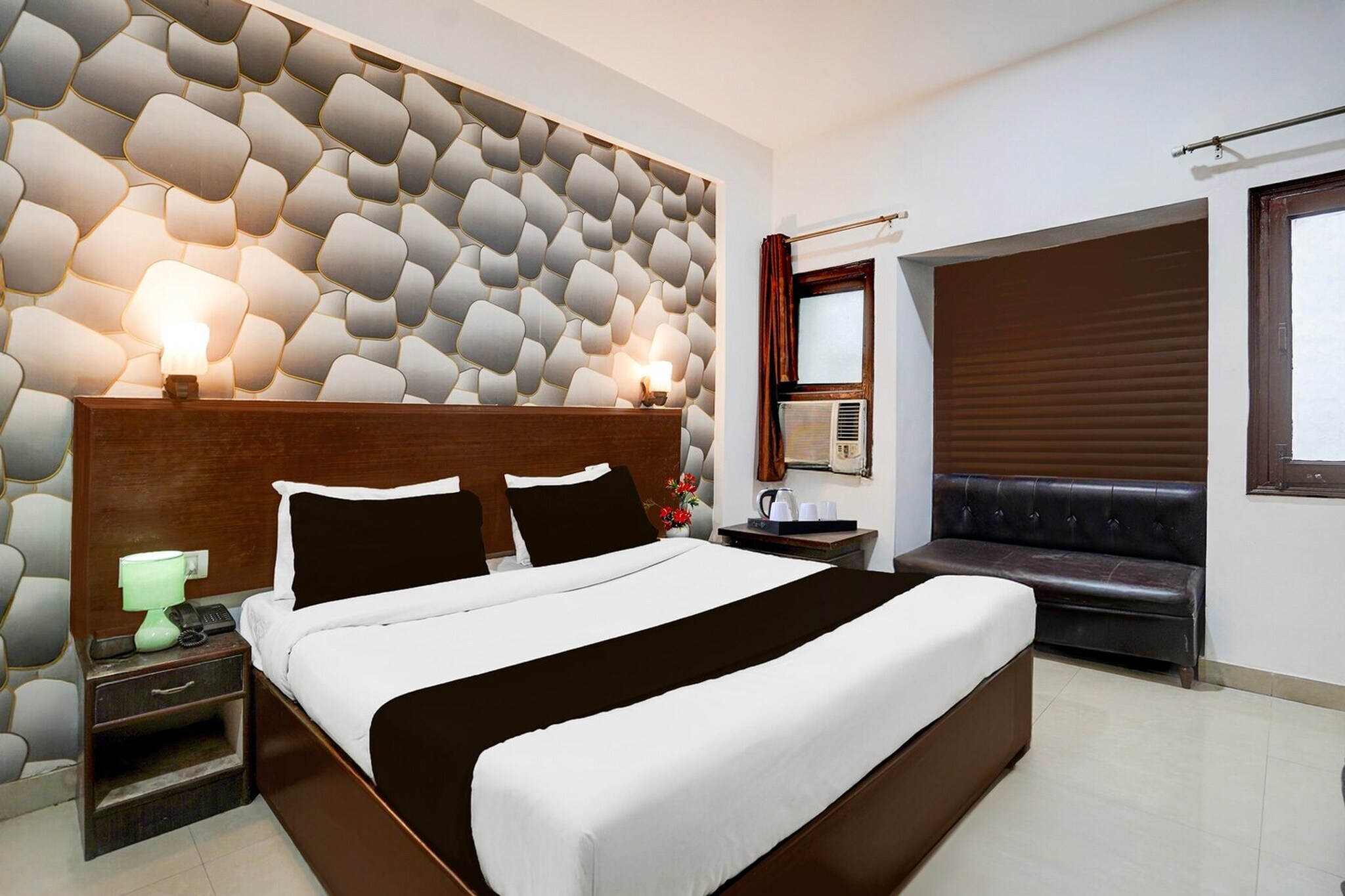 Comfortable Accommodations: Collection O Tourist Complex Area Formerly Kanha Continental in Agra offers family rooms with air-conditioning, private bathrooms, work desks, and seating areas. Each room includes free toiletries, a bath or shower, TV, tiled floors, and a wardrobe.
Convenient Facilities: Guests benefit from a 24-hour front desk, housekeeping service, room service, and luggage storage. The hotel provides continental breakfast and a variety of amenities to ensure a pleasant stay.
Prime Location: Located 7 km from Agra airport, the hotel is close to attractions such as the Taj Mahal (3 km), Agra Fort (4 km), and TDI Mall (3 km). Nearby points of interest include Agra Cantonment (5 km) and Mankameshwar Temple (5 km).
Unmarried couples are warmly welcome at this property.
Guests with local ID proof are warmly welcome.
Early Check-In Policy: A full day’s room rate will be charged for check-ins before 6:00 AM. Complimentary early check-in is available between 6:00 AM and 10:00 AM, subject to room availability.
Check-in is only available to guests aged 18 and above. Please provide a government-issued ID to confirm your age.