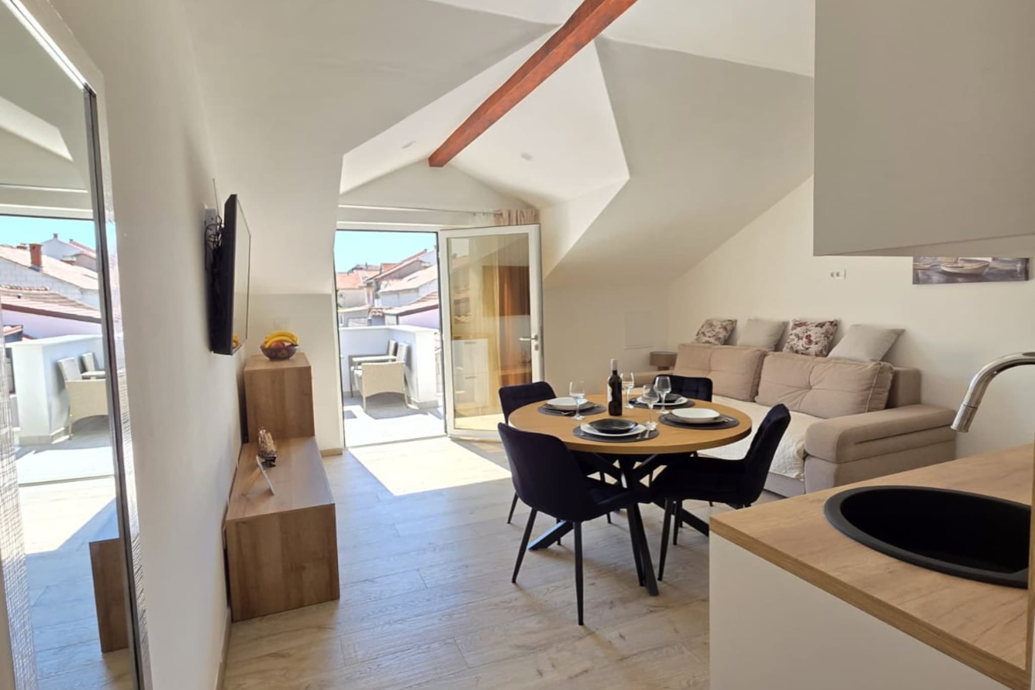 Penthouse Apartment Dijana - One Bedroom Apartment with Terrace-Wohnzimmer