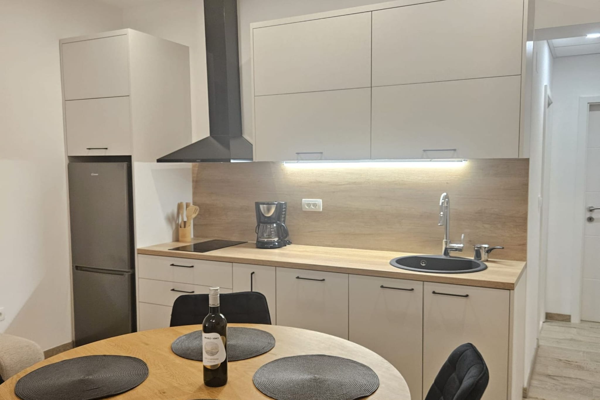 Penthouse Apartment Dijana - One Bedroom Apartment with Terrace-Küche