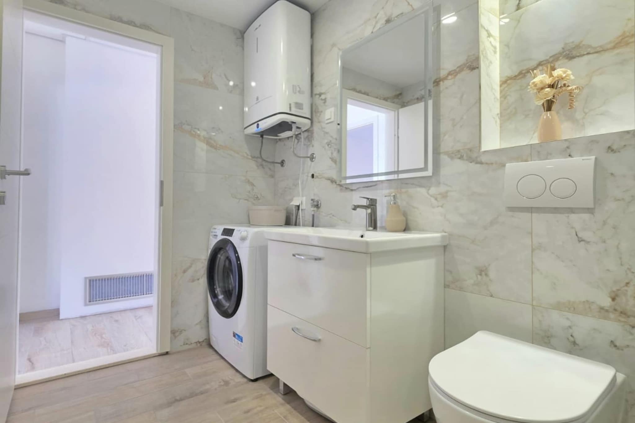 Penthouse Apartment Dijana - One Bedroom Apartment with Terrace-Badezimmer
