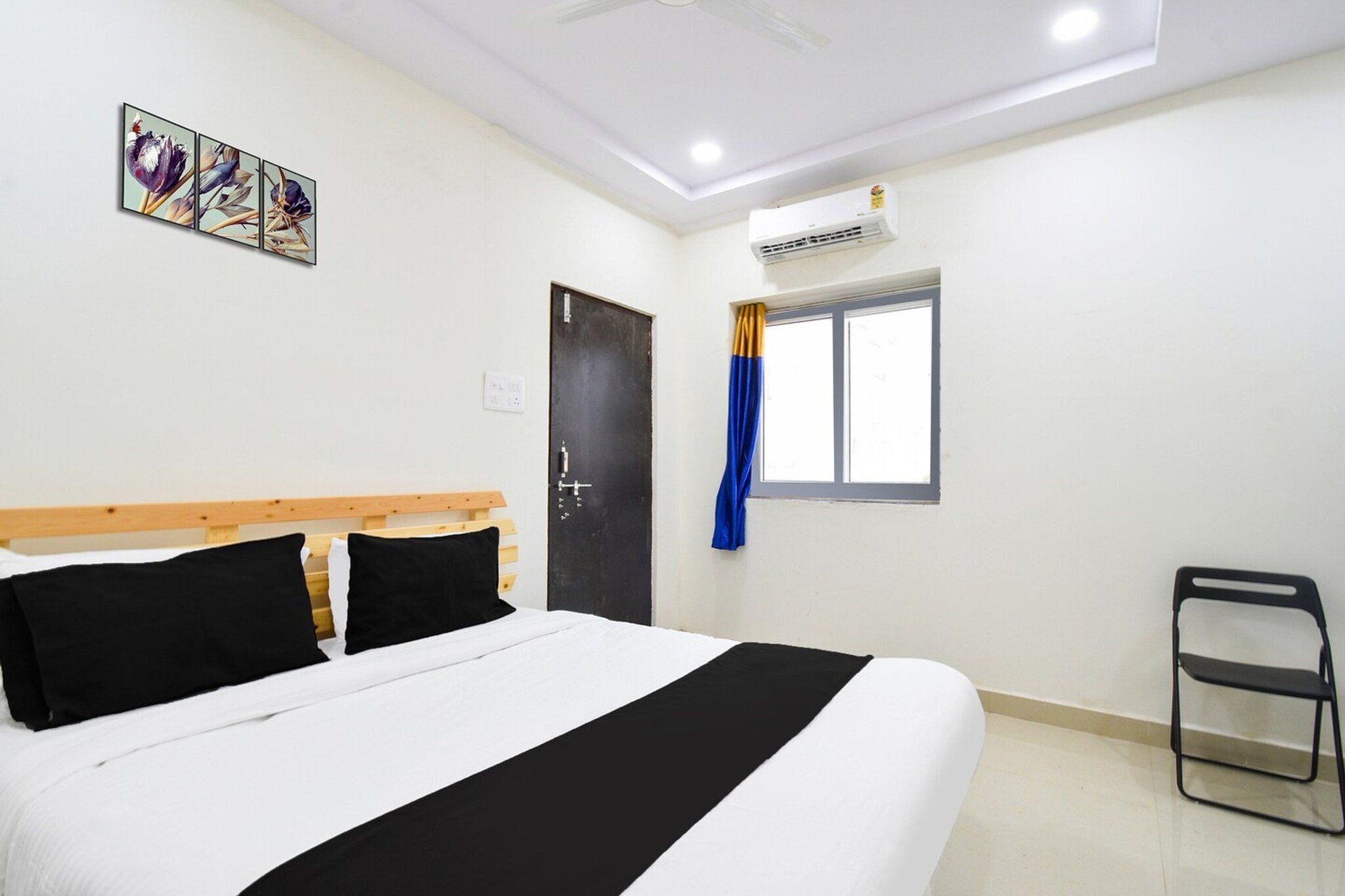 Comfortable Accommodations: Super Collection O Adibatla Hyderabad in Hyderabad offers family rooms with air-conditioning, private bathrooms, work desks, and seating areas. Each room includes free toiletries, bath or shower, TV, tiled floors, and a wardrobe.

Essential Facilities: Guests enjoy free WiFi throughout the property, a 24-hour front desk, housekeeping service, room service, and luggage storage. The hotel provides a continental breakfast and multilingual reception staff speak English and Hindi.

Convenient Location: Located 17 km from Rajiv Gandhi International Airport, the hotel is near attractions such as Ramoji Film City (18 km), Mecca Masjid (20 km), and Charminar (21 km).


Unmarried couples are warmly welcome at this property.

Guests with local ID proof are warmly welcome.

Early Check-In Policy: A full dayâ€™s room rate will be charged for check-ins before 6:00 AM. Complimentary early check-in is available between 6:00 AM and 10:00 AM, subject to room availability.
Check-in is only available to guests aged 18 and above. Please provide a government-issued ID to confirmÂ yourÂ age.
