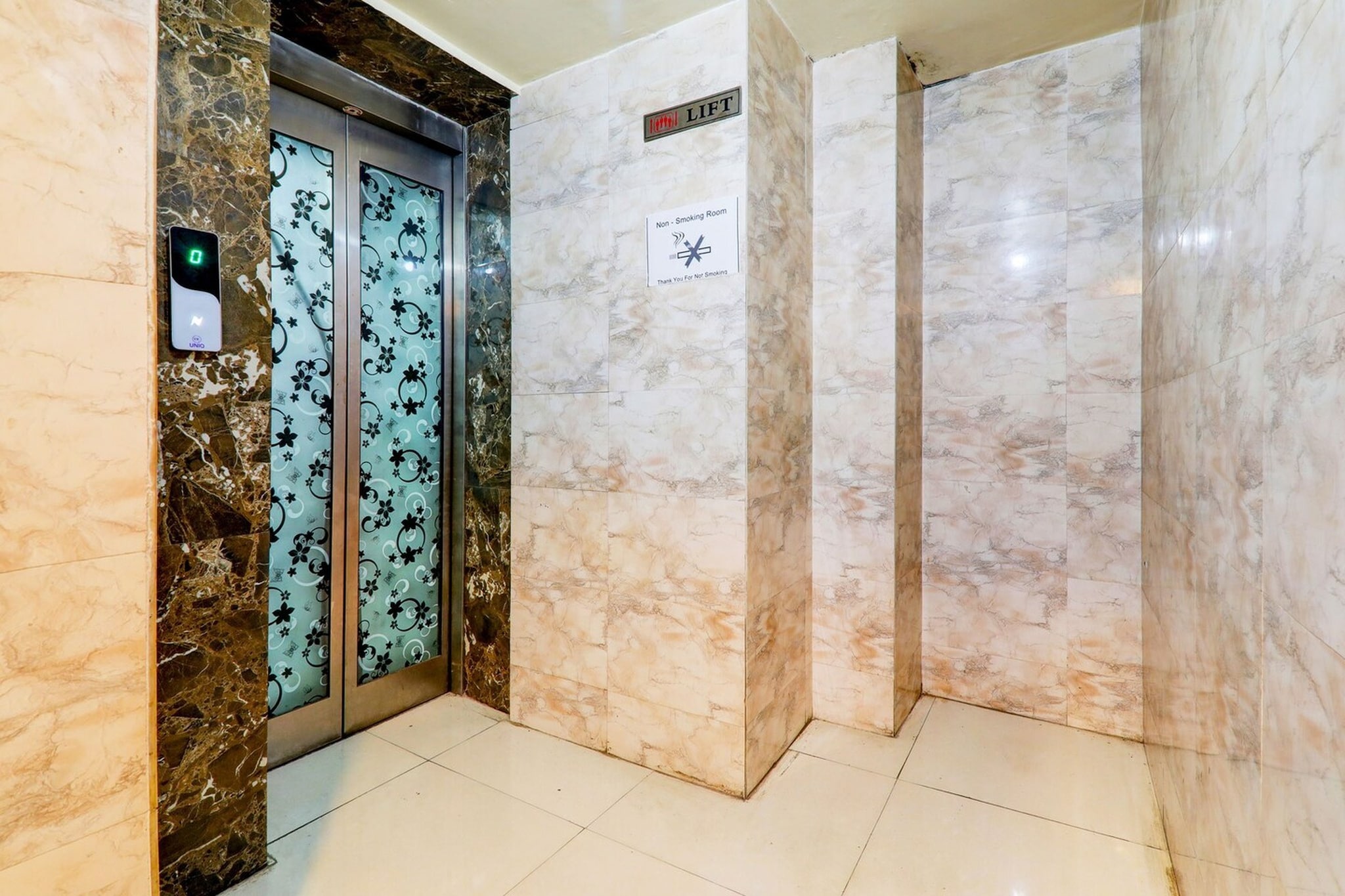 Super Collection O Alambagh BM Palace