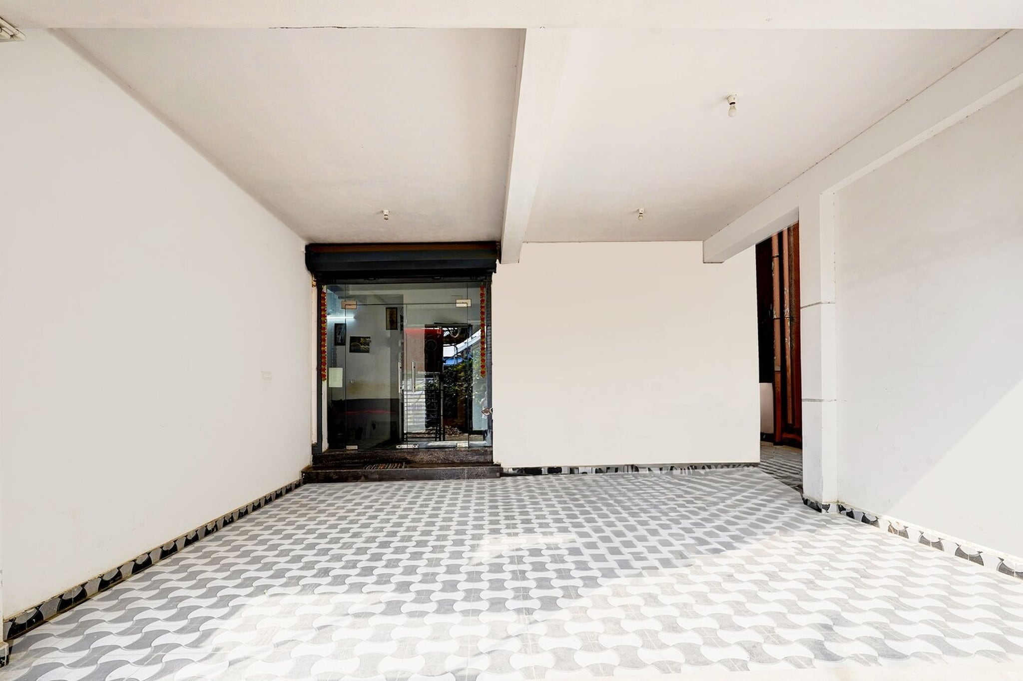 Collection O Ambattur Near Patravakam