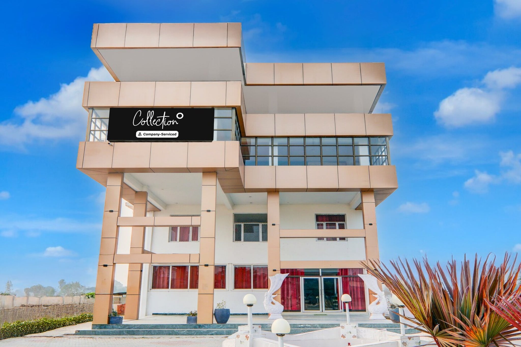 Collection O Ayodhya Near Airport