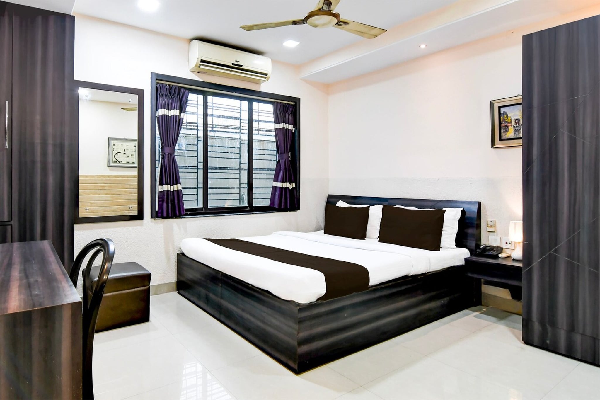 Comfortable Accommodations: Super Collection O Behala in Kolkata offers family rooms with air-conditioning, private bathrooms, and free WiFi throughout the property. Each room includes a work desk, seating area, TV, and free toiletries.
Convenient Facilities: Guests can enjoy a lounge, lift, 24-hour front desk, shared kitchen, housekeeping, laundry, room service, and free on-site parking. Additional amenities include a coffee machine, work desk, and tiled floors.
Prime Location: Located 31 km from Netaji Subhash Chandra Bose International Airport, the hotel is near attractions such as Kalighat Kali Temple (11 km), Nandan and Indian Museum (13 km), and Victoria Memorial (13 km). Guests appreciate the property staff and service support.
Unmarried couples are warmly welcome at this property.
Guests with local ID proof are warmly welcome.
Apologies, but we are currently unable to host foreign nationals at this property.
Early Check-In Policy: A full day’s room rate will be charged for check-ins before 6:00 AM. Complimentary early check-in is available between 6:00 AM and 10:00 AM, subject to room availability.
Check-in is only available to guests aged 18 and above. Please provide a government-issued ID to confirm your age.