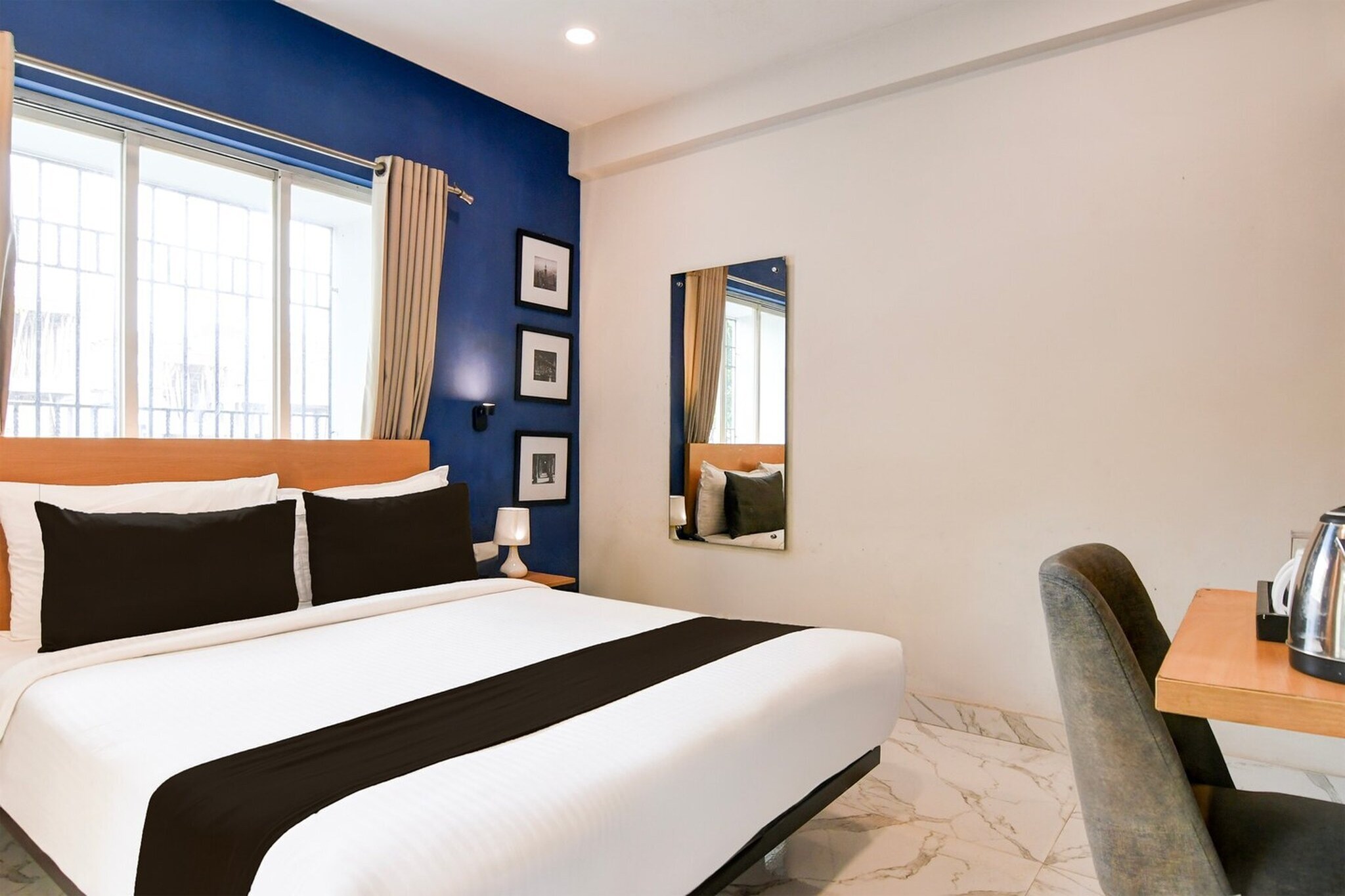 Comfortable Accommodations: Super Collection O Bisarjan Ghat Formerly Eden Rocks in Kolkata offers family rooms with air-conditioning, private bathrooms, work desks, and free WiFi throughout the property.
Dining Experience: The family-friendly restaurant serves Indian cuisine for lunch and dinner in a welcoming ambience.
Convenient Facilities: Guests enjoy a lounge, lift, 24-hour front desk, shared kitchen, housekeeping service, room service, and free on-site parking.
Prime Location: Located 10 km from Netaji Subhash Chandra Bose International Airport, the hotel is near attractions such as Eden Gardens (18 km) and the Indian Museum (19 km).
Unmarried couples are warmly welcome at this property.
Guests with local ID proof are warmly welcome.
Apologies, but we are currently unable to host foreign nationals at this property.
Early Check-In Policy: A full day’s room rate will be charged for check-ins before 6:00 AM. Complimentary early check-in is available between 6:00 AM and 10:00 AM, subject to room availability.
Check-in is only available to guests aged 18 and above. Please provide a government-issued ID to confirm your age.