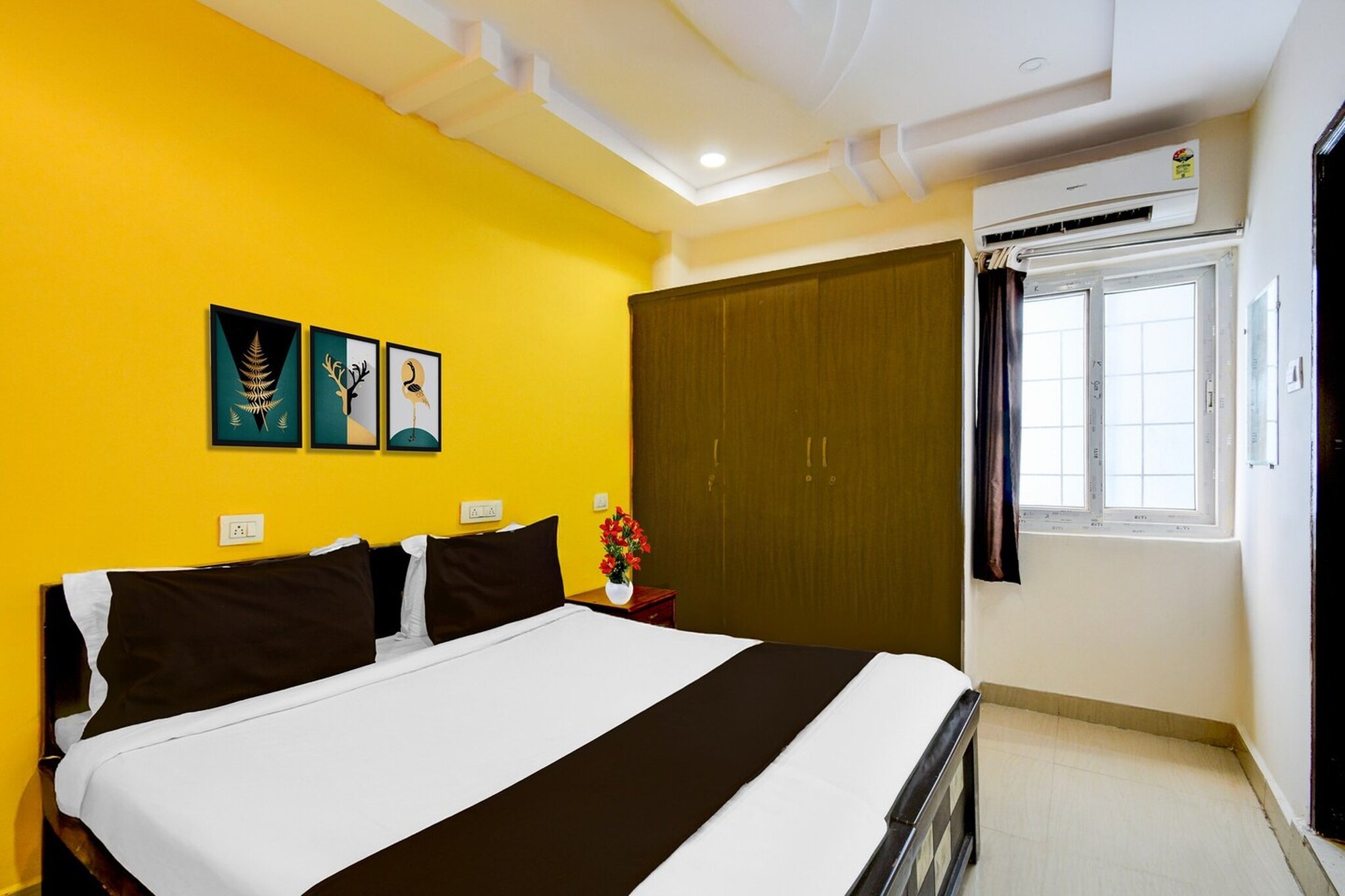 Comfortable Accommodation: Super Collection O Gachibowli in Hyderabad offers family rooms with air-conditioning, TV, and free WiFi throughout the property. Guests enjoy amenities such as a lounge, lift, 24-hour front desk, housekeeping service, room service, and free on-site parking.
Convenient Location: Located 31 km from Rajiv Gandhi International Airport, the hotel is near attractions like ISB (3 km), Golkonda Fort (10 km), and Hussain Sagar Lake (17 km). Free on-site parking and a convenient location are highly appreciated by guests.
Exceptional Service: Guests commend the property staff and service support, the convenient location, and the cleanliness of the rooms. The hotel ensures a pleasant stay with its excellent service and comfortable amenities.
Unmarried couples are warmly welcome at this property.
Guests with local ID proof are warmly welcome.
Early Check-In Policy: A full day’s room rate will be charged for check-ins before 6:00 AM. Complimentary early check-in is available between 6:00 AM and 10:00 AM, subject to room availability.
Check-in is only available to guests aged 18 and above. Please provide a government-issued ID to confirm your age.