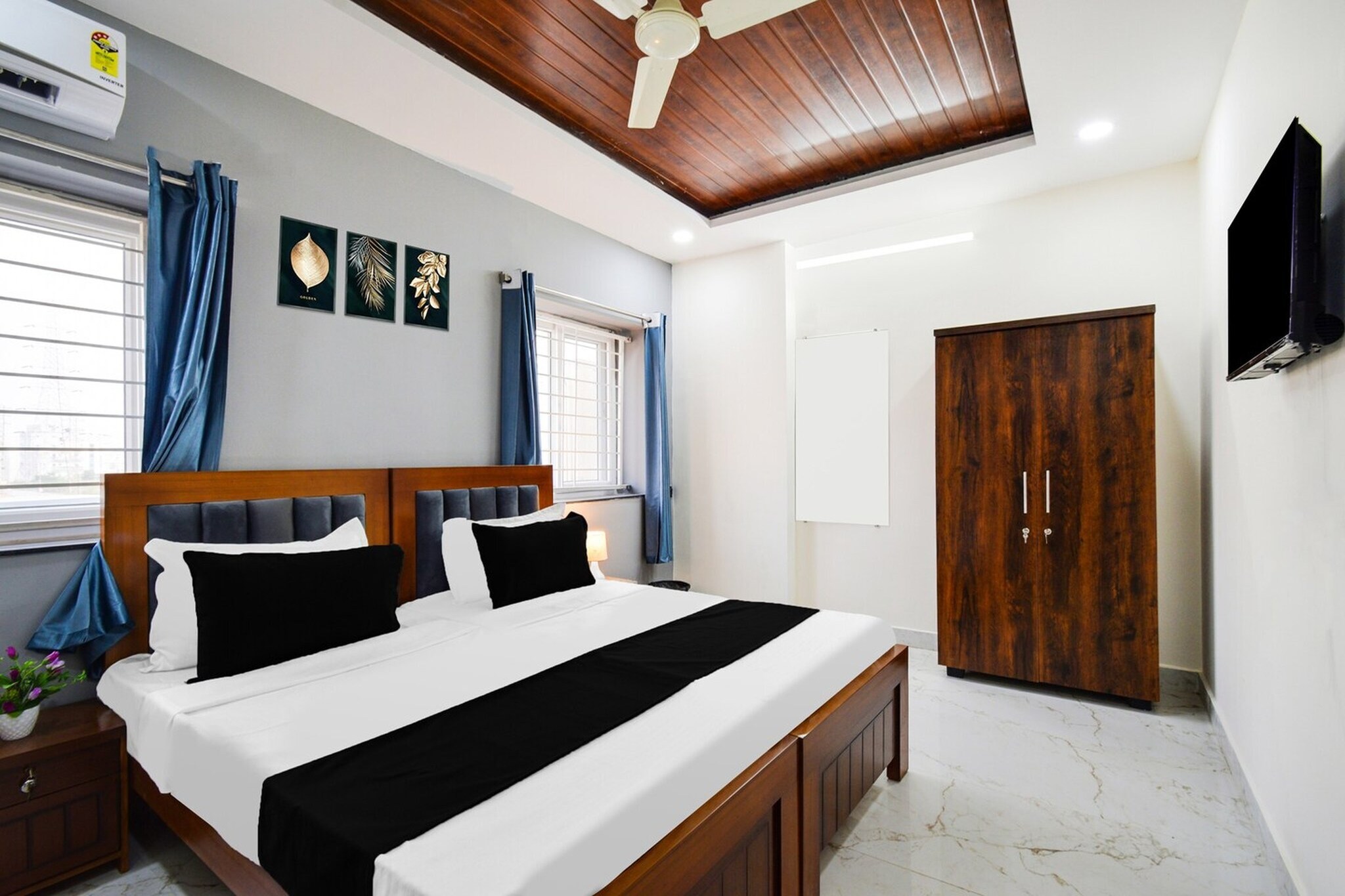 Comfortable Accommodations: Super Collection O Gachibowli Phase - 1 Near ISB in Hyderabad offers family rooms with air-conditioning, private bathrooms, work desks, and seating areas. Each room includes free toiletries, bath or shower, TV, tiled floors, and a wardrobe.
Essential Facilities: Guests enjoy free WiFi throughout the property, a lift, 24-hour front desk, housekeeping service, room service, and luggage storage. The hotel provides a continental breakfast and multilingual reception staff speak English and Hindi.
Prime Location: Located 28 km from Rajiv Gandhi International Airport, the hotel is a 12-minute walk from ISB. Nearby attractions include Golkonda Fort (14 km), City Centre Mall (16 km), and Hussain Sagar Lake (20 km).
Unmarried couples are warmly welcome at this property.
Guests with local ID proof are warmly welcome.
Apologies, but we are currently unable to host foreign nationals at this property.
Early Check-In Policy: A full day’s room rate will be charged for check-ins before 6:00 AM. Complimentary early check-in is available between 6:00 AM and 10:00 AM, subject to room availability.
Check-in is only available to guests aged 18 and above. Please provide a government-issued ID to confirm your age.