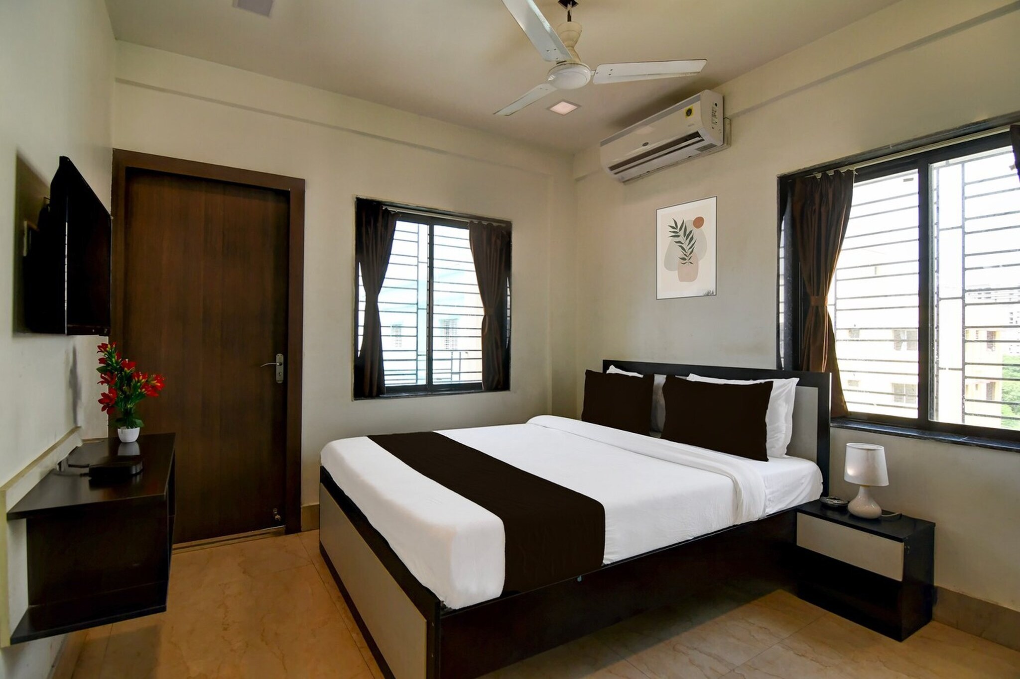 Comfortable Accommodations: Super Collection O New Town AI Block in Kolkata offers spacious rooms with air-conditioning, private bathrooms, and comfortable beds. Each room includes a work desk, seating area, TV, and free toiletries.

Essential Facilities: Guests enjoy free WiFi throughout the property, a lounge, lift, 24-hour front desk, family rooms, and room service. The continental breakfast is highly appreciated by visitors.

Convenient Location: Located 11 km from Netaji Subhash Chandra Bose International Airport and Sealdah Railway Station, the hotel is close to M G Road Metro Station and Eden Gardens. Nearby attractions include New Market and Indian Museum.

Guest Satisfaction: Highly rated for its attentive staff, spacious rooms, and comfortable beds, the hotel ensures a pleasant stay for all visitors.

Unmarried couples are warmly welcome at this property.
Guests with local ID proof are warmly welcome.
Apologies, but we are currently unable to host foreign nationals at this property.
Early Check-In Policy: A full dayâ€™s room rate will be charged for check-ins before 6:00 AM. Complimentary early check-in is available between 6:00 AM and 10:00 AM, subject to room availability.
Check-in is only available to guests aged 18 and above. Please provide a government-issued ID to confirmÂ yourÂ age.
