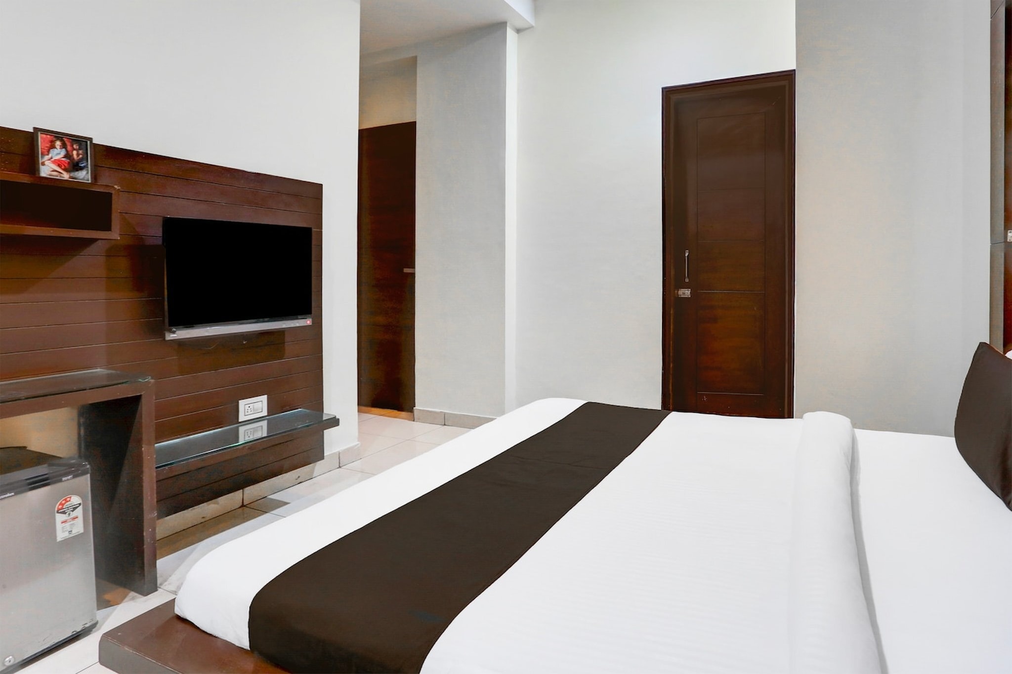 Super Collection O Railway Station Road