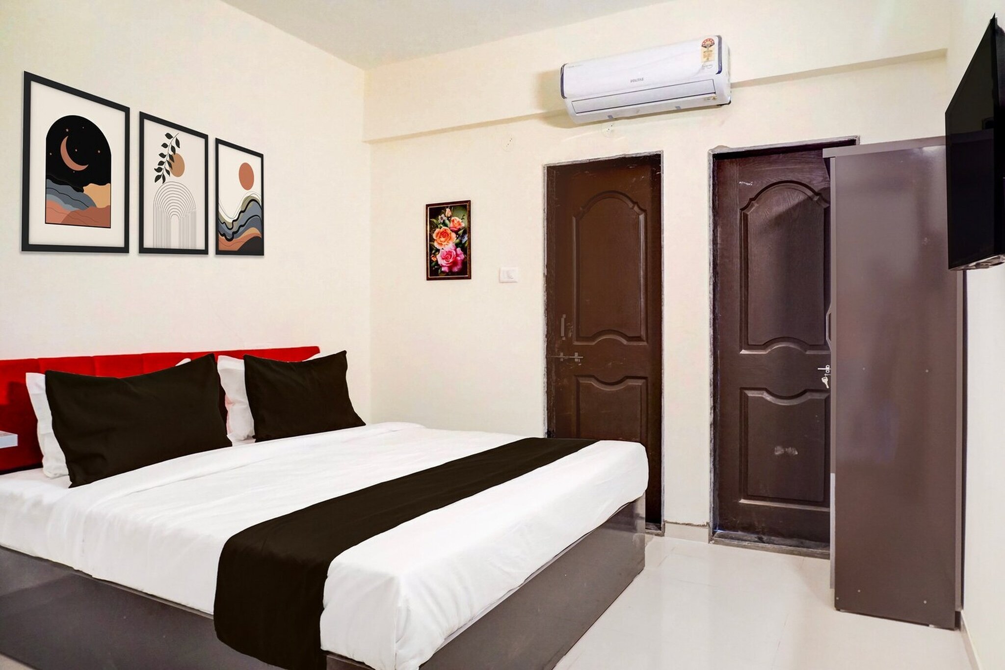 Collection O Uptown Hinjewadi