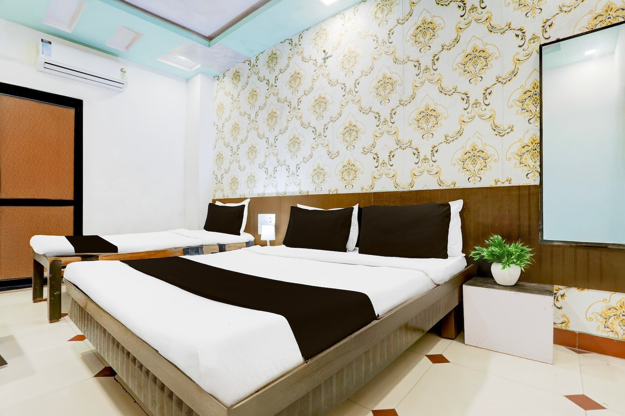 Super Hotel O Dwarka Formerly Hotel Shree