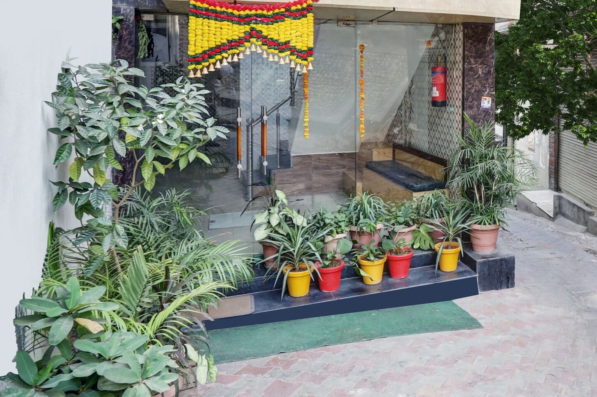 Hotel O Jammu Near Ragunath Bazaar