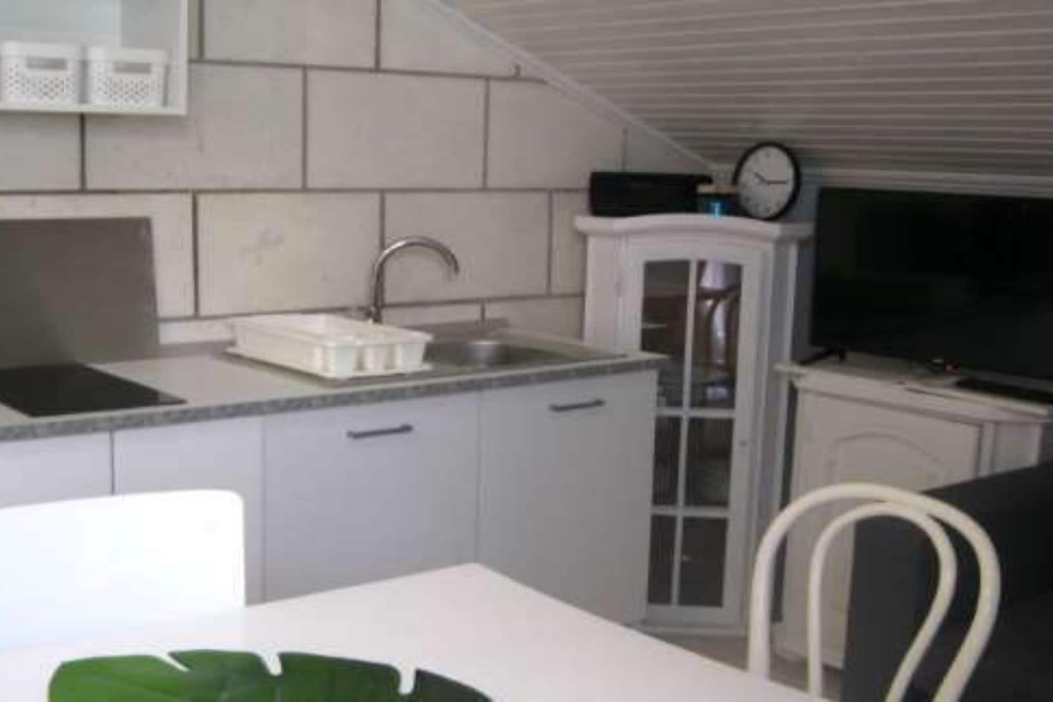 Two Bedroom Apartment With Balcony And Sea View-Im Freien