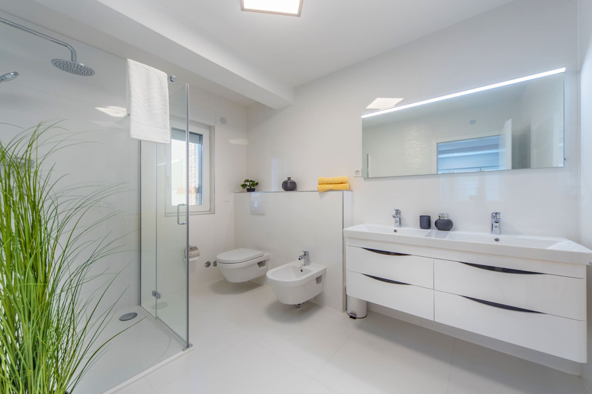 Villa Shaula -  Five Bedroom Holiday Home with Pool,Sauna and Gym-Badezimmer