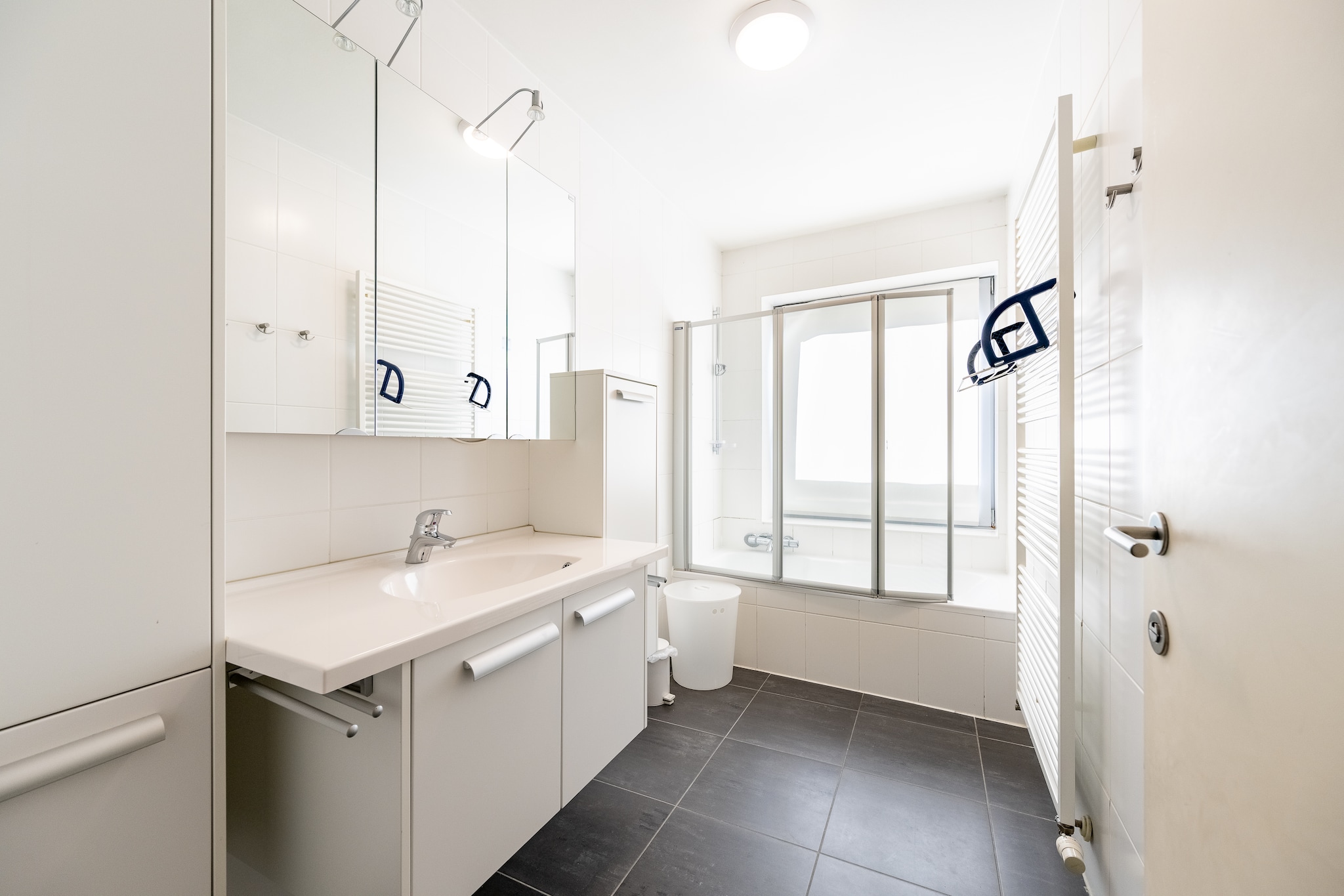 KEIZER KAREL 5C-Badkamer