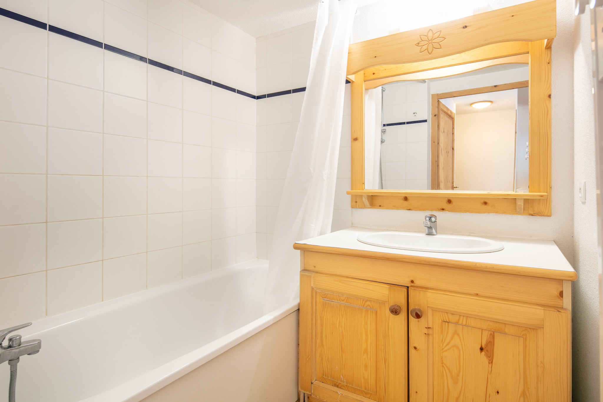 Fermes de ST Sorlin - LE FREZZIA N°03 - 2P6-Badkamer