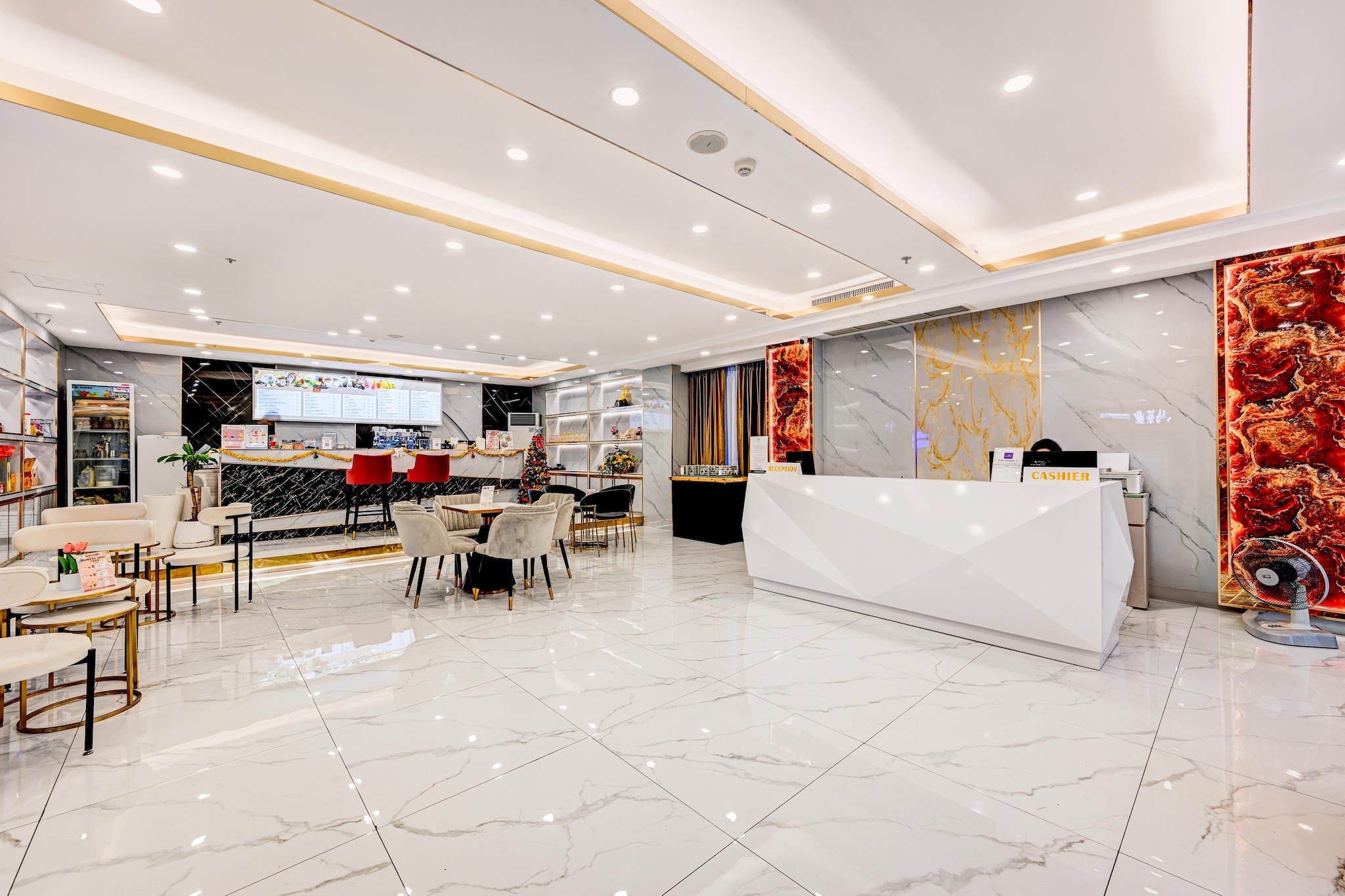 Ground floor: (bedroom(single bed, single bed, TV, seating area, air conditioning, telephone), bathroom(shower, washbasin, toilet, bidet, Towels/Sheets (Incl.), shampoo, body soap))\n\nMeeting room, Parking, receptions, lift, Surveillance camera