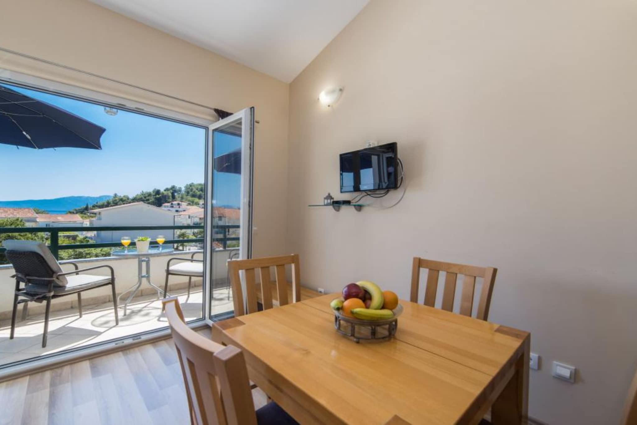 Apartments Nmn - Studio Apartment with Balcony 2-Außenbereich
