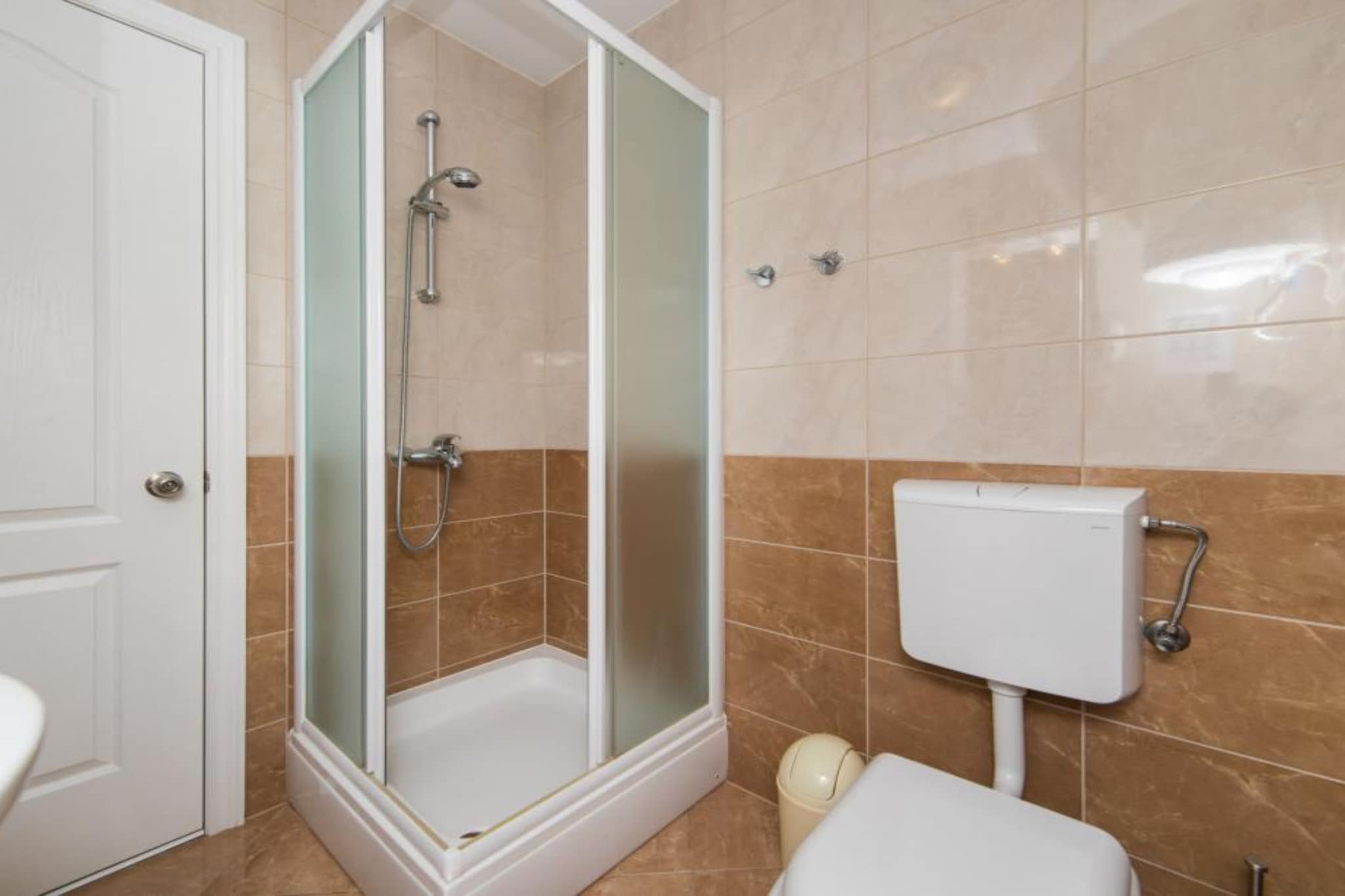 Apartments Nmn - Studio Apartment with Balcony 3-Badezimmer