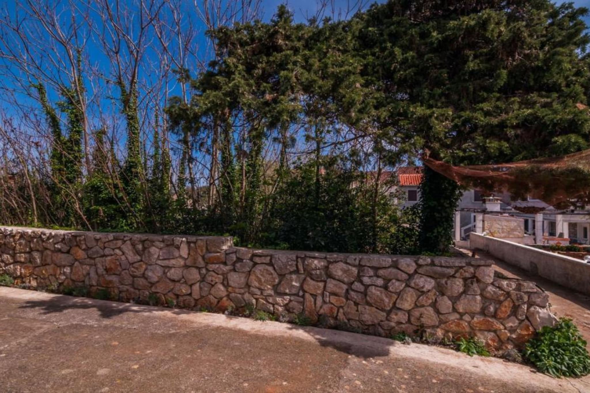 Seaside Oasis Apartments on Island Ugljan - Two Bedroom Apartment with Terrace (owner Cvita 3)-Buitenlucht