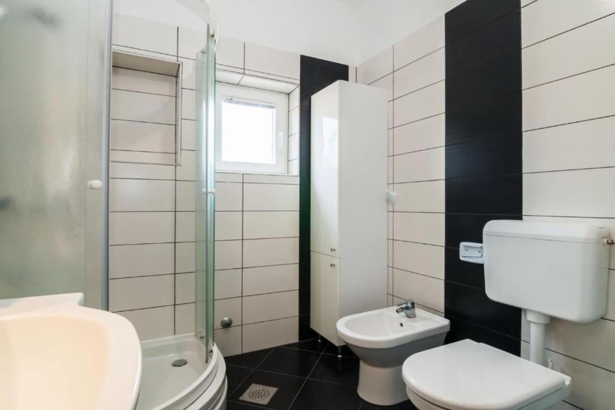 Seaside Oasis Apartments on Island Ugljan - Two Bedroom Apartment with Terrace (owner Cvita 3)-Badkamer