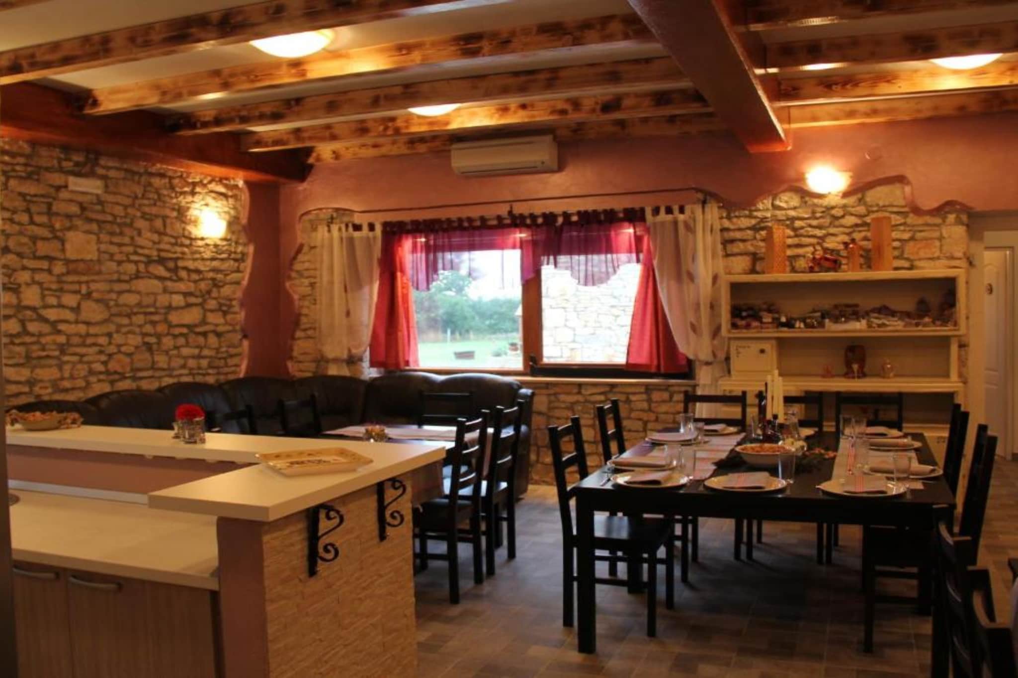 Authentic Istrian Rooms for Unforgettable Stays - Double Room with Balcony-Facilities