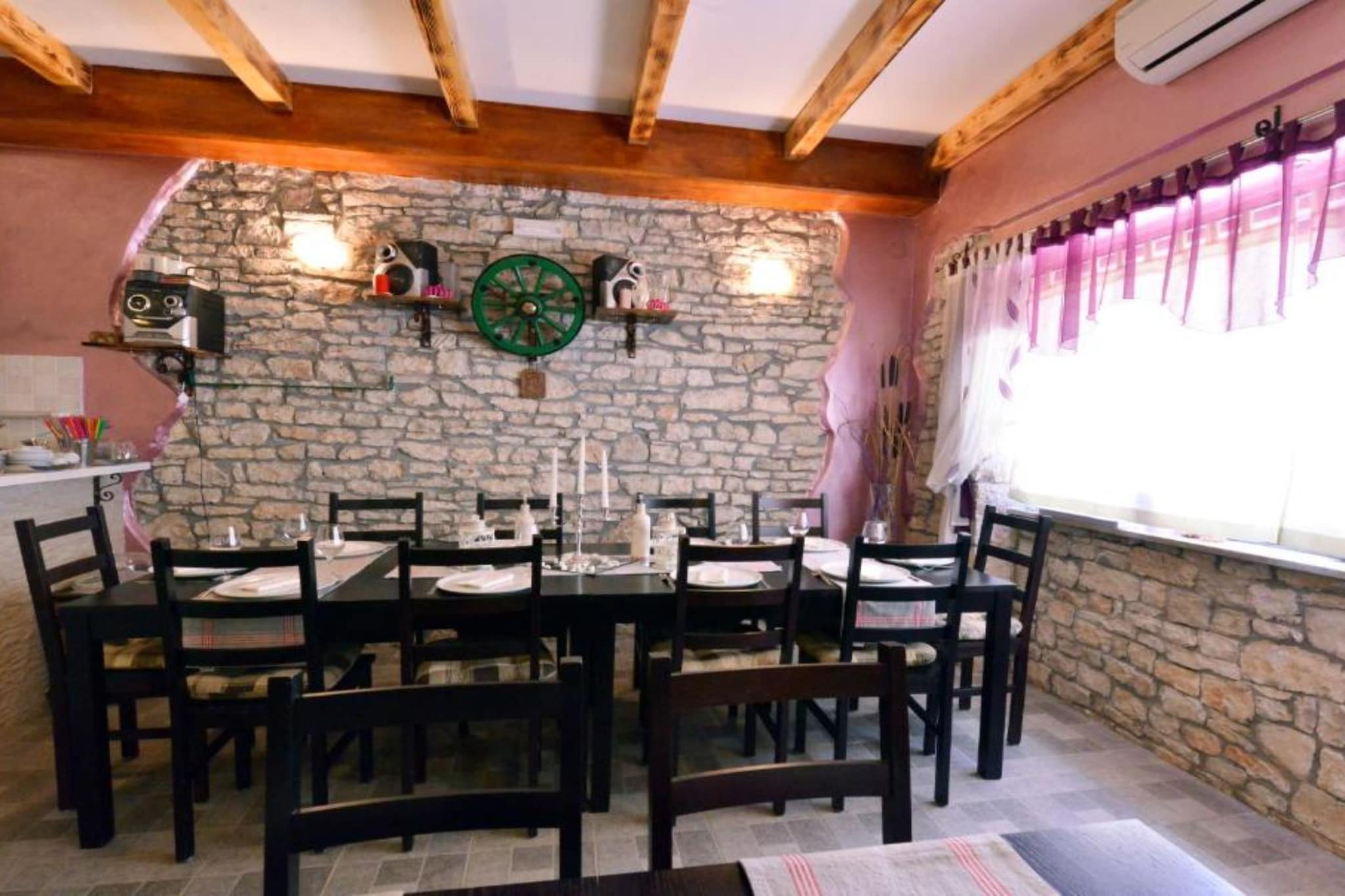 Authentic Istrian Rooms for Unforgettable Stays - Double Room with Balcony-Facilities