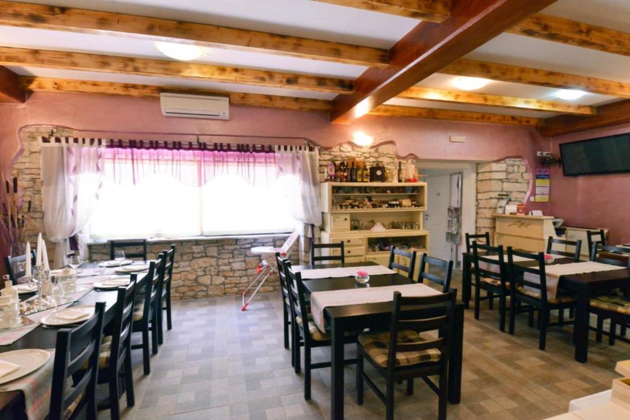 Authentic Istrian Rooms for Unforgettable Stays - Double Room with Balcony-Facilities
