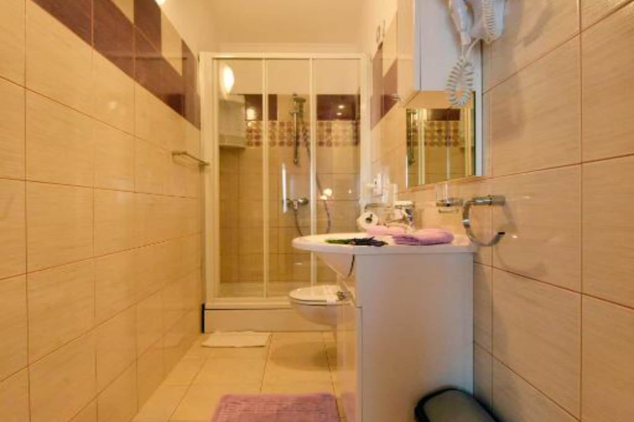 Authentic Istrian Rooms for Unforgettable Stays - Double Room with Balcony-Bathroom